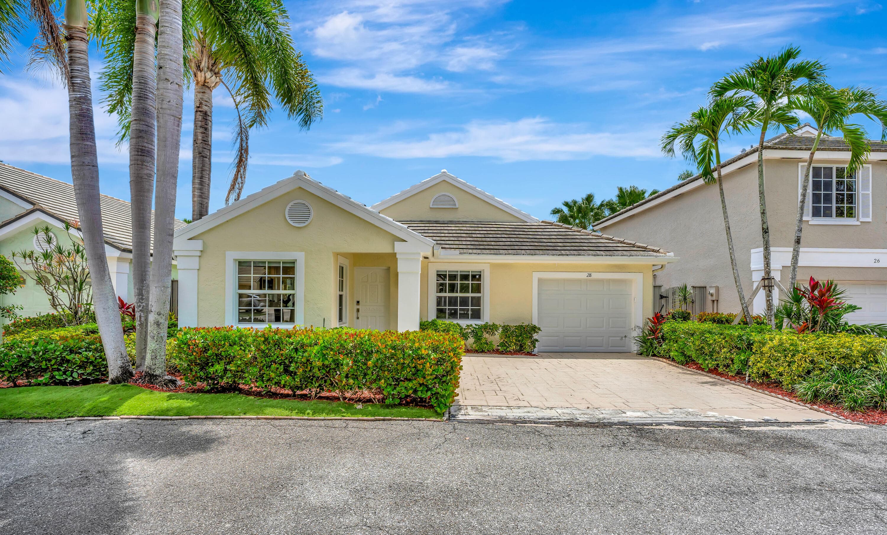 28 Admirals Court, Palm Beach Gardens, FL 33418 — photo 1 of 53