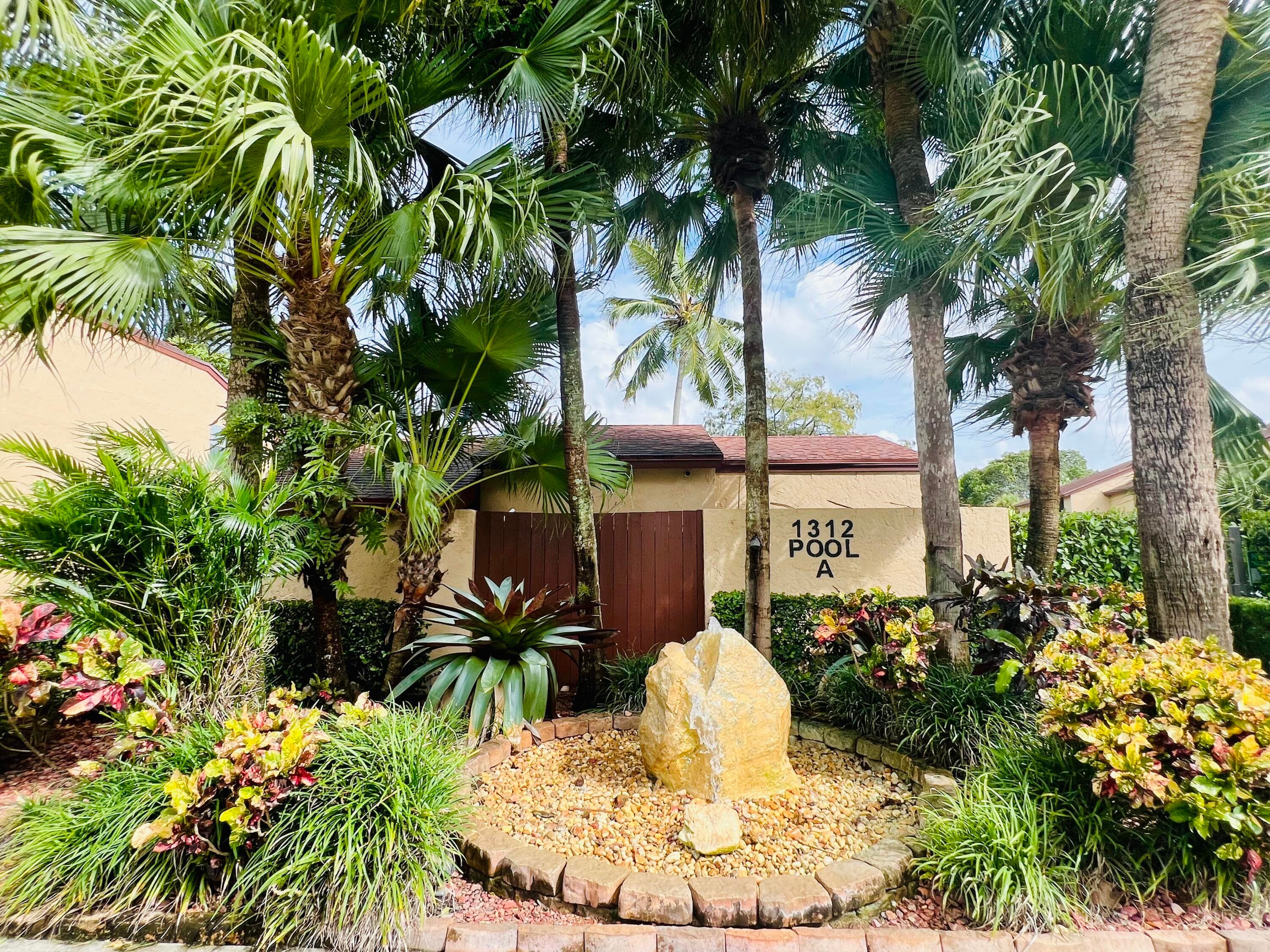 1407 E Lakeview Dr Drive E, Royal Palm Beach, FL 33411 — photo 16 of 17