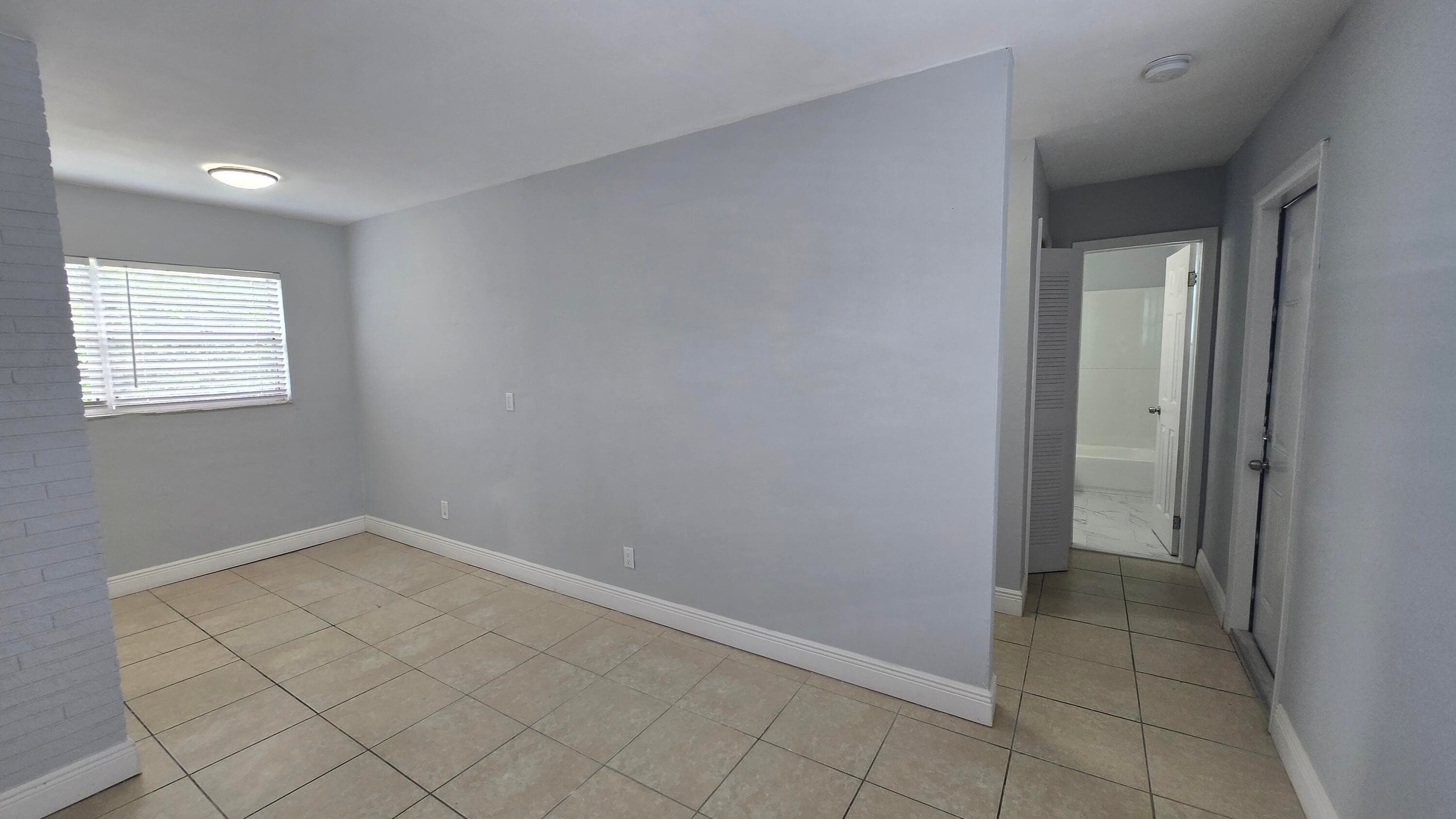 16951 NE 18th Avenue 14, Miami, FL 33162 — photo 3 of 12