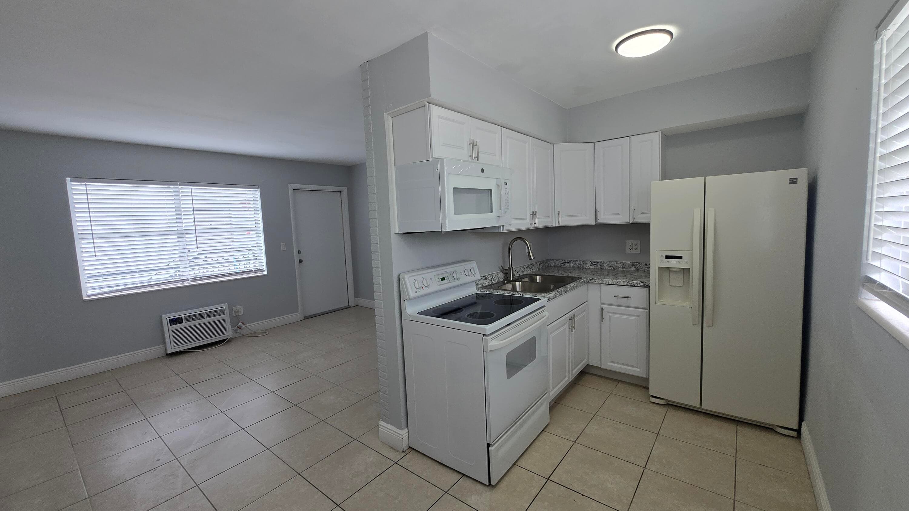 16951 NE 18th Avenue 14, Miami, FL 33162 — photo 5 of 12