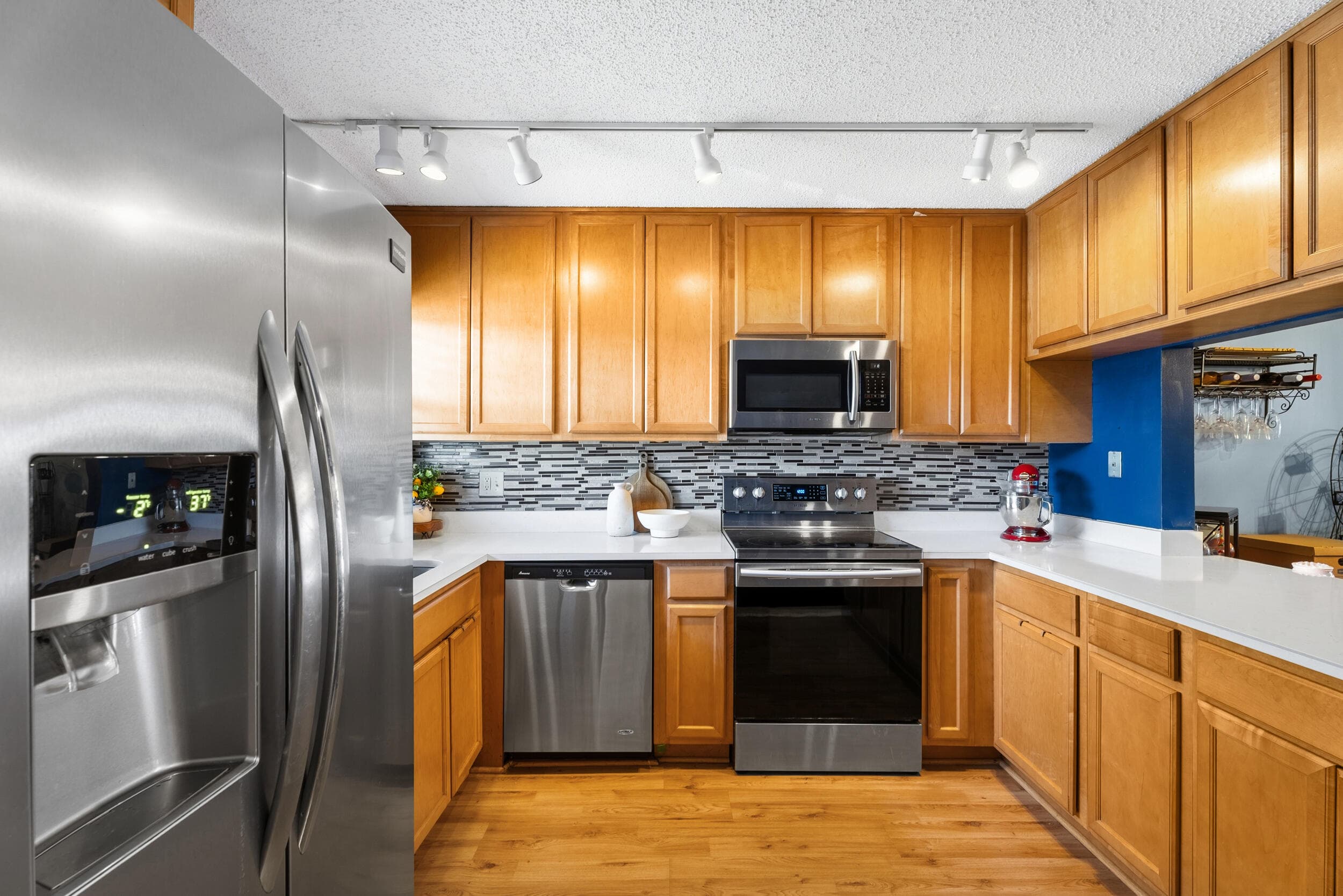 1201 SE Parkview Place G4, Stuart, FL 34994 — photo 5 of 36