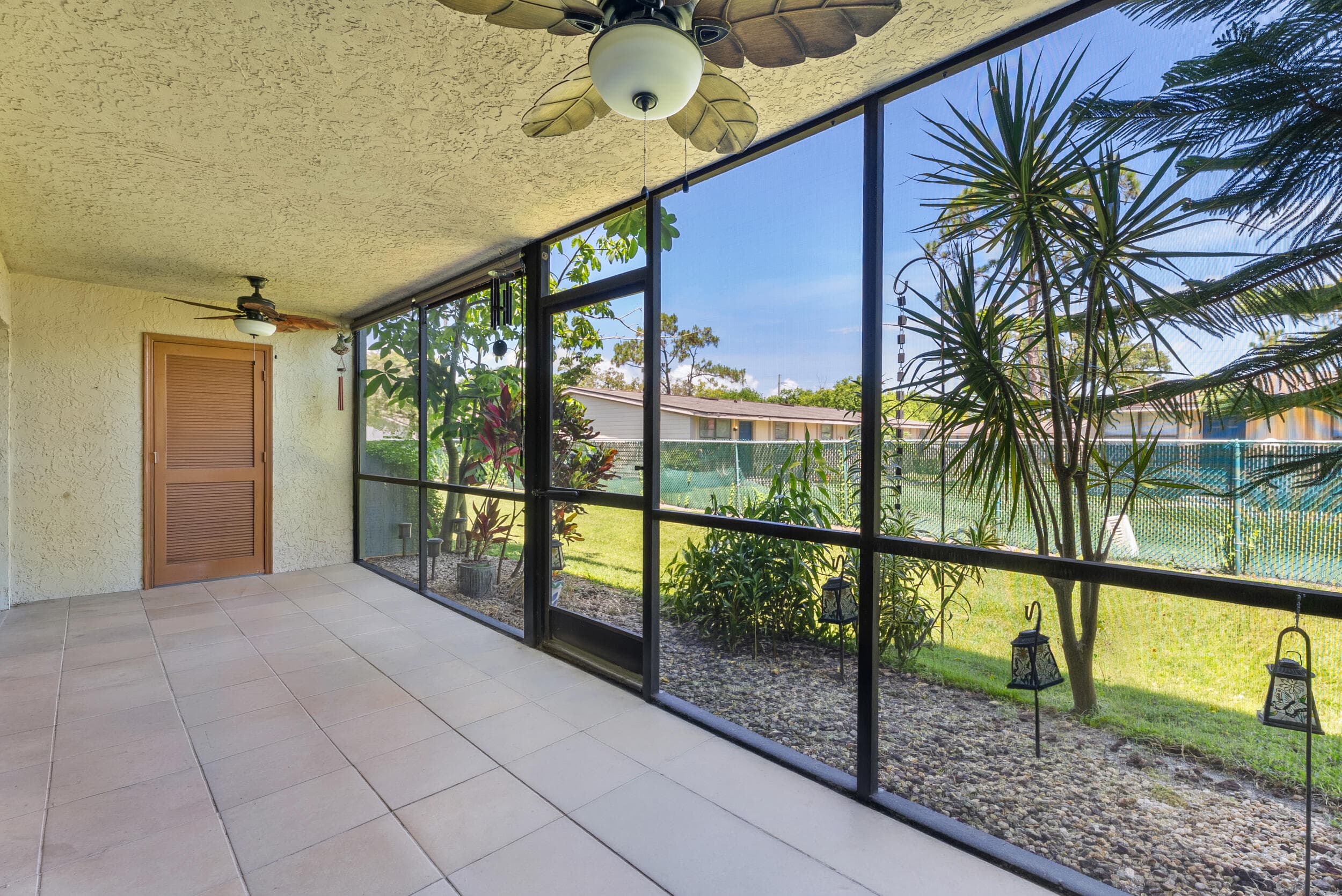 1201 SE Parkview Place G4, Stuart, FL 34994 — photo 19 of 36
