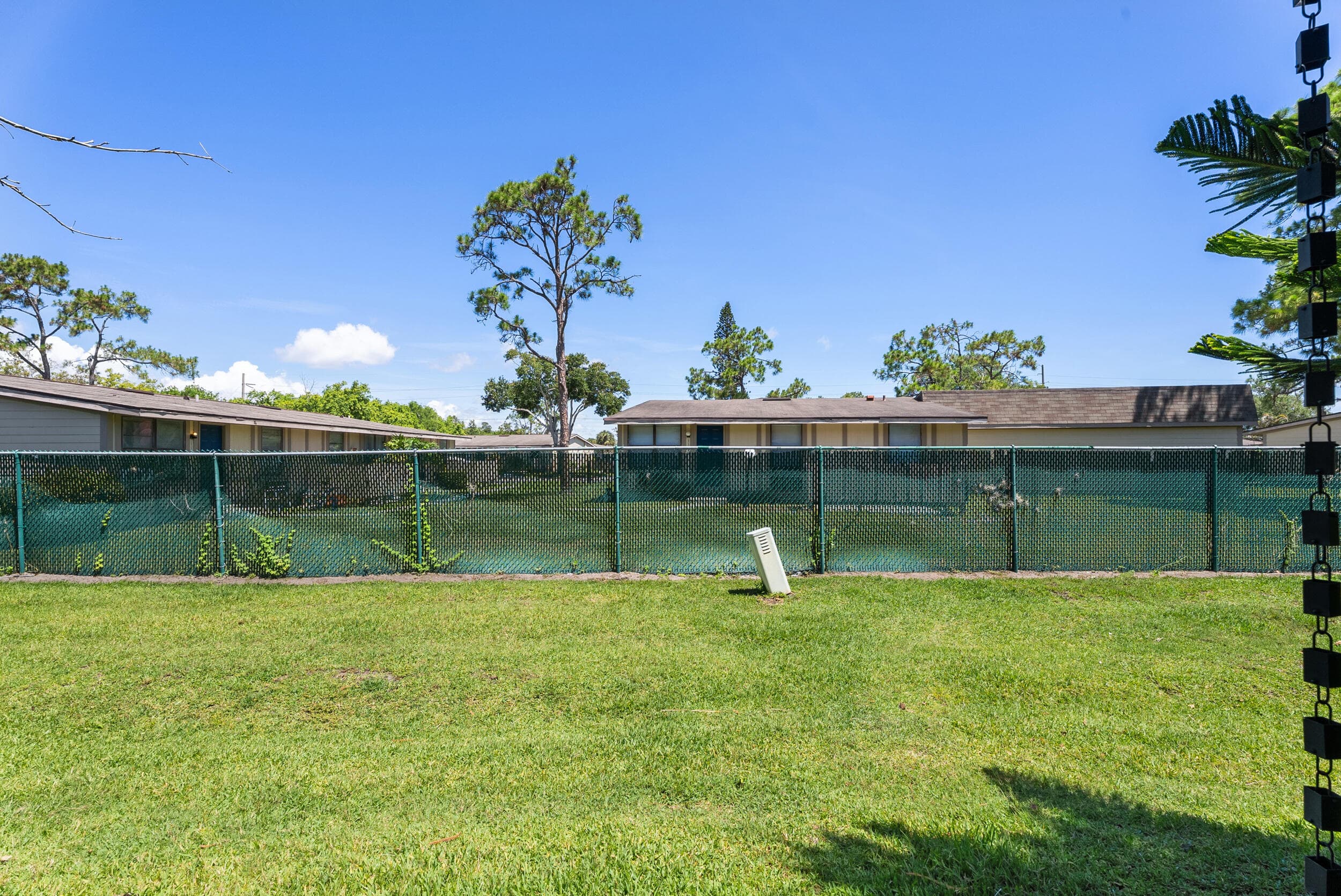 1201 SE Parkview Place G4, Stuart, FL 34994 — photo 24 of 36