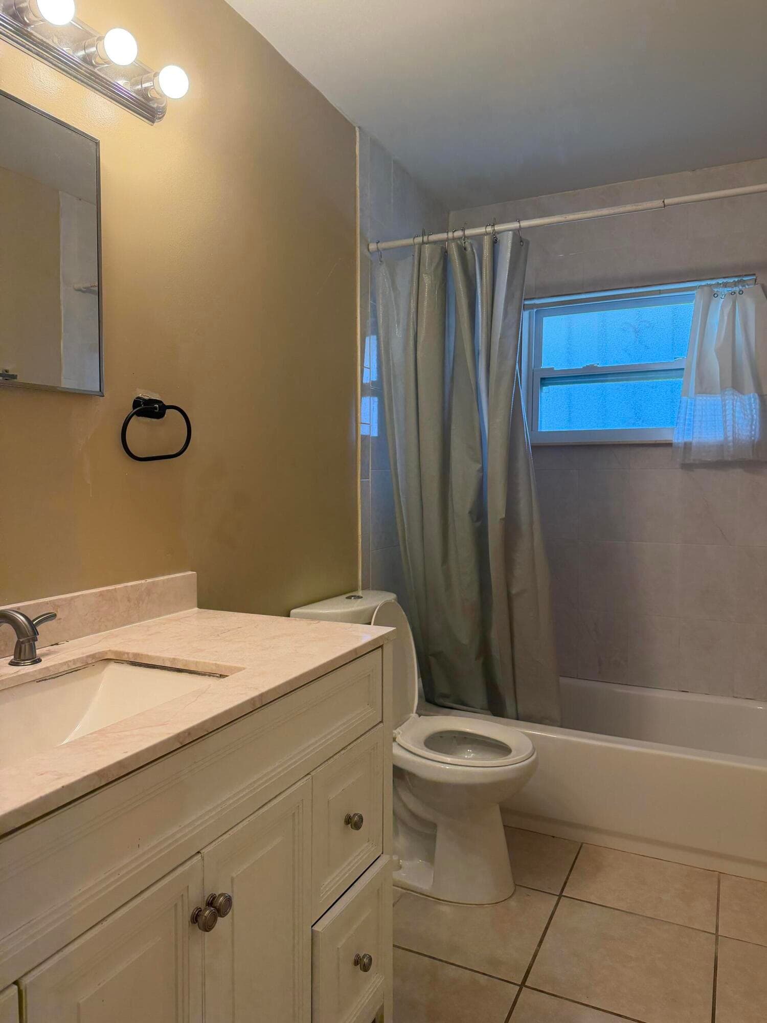 507 S 10th Street B, Fort Pierce, FL 34950 — photo 4 of 11