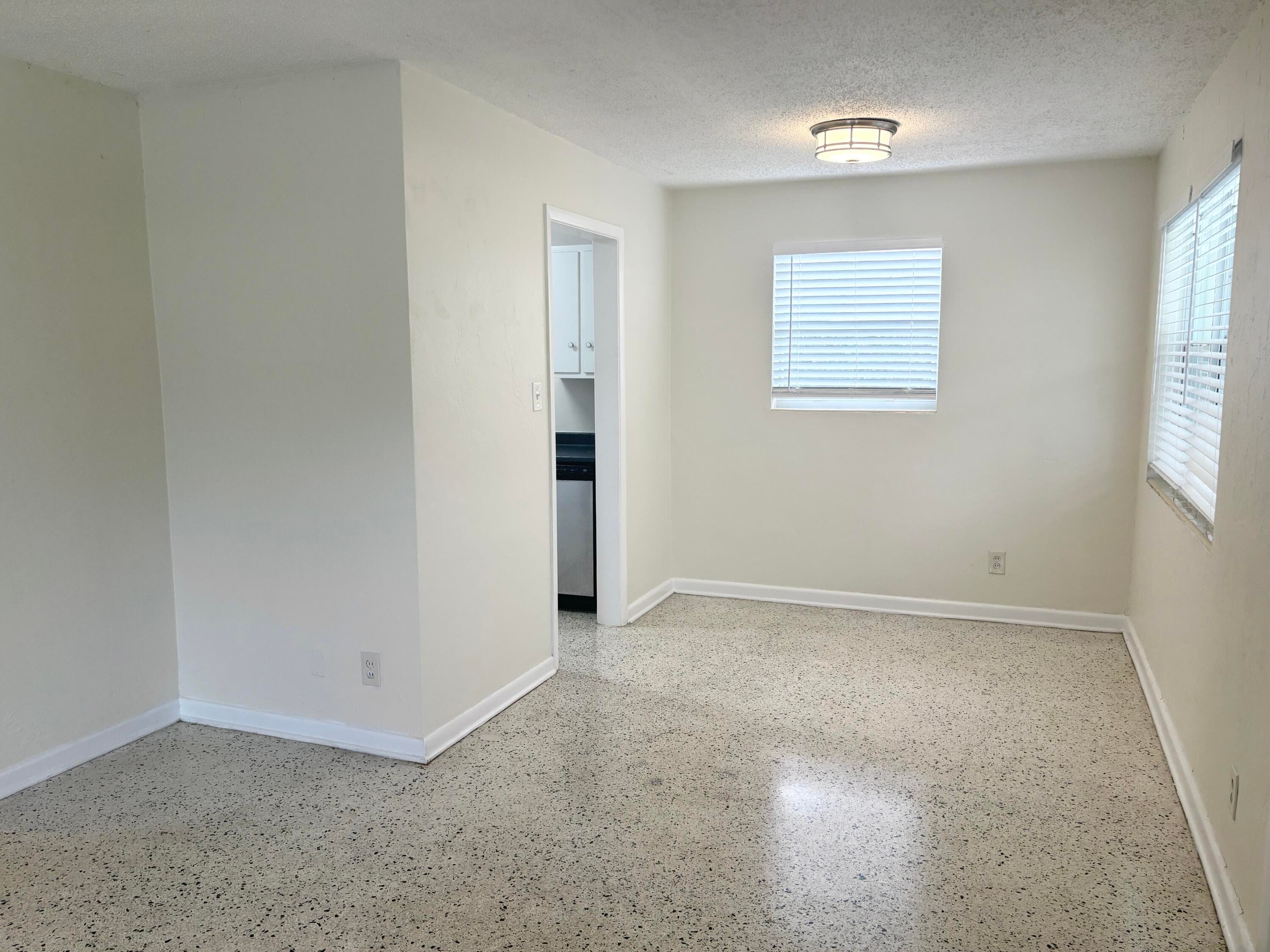 218 Seville Road, West Palm Beach, FL 33405 — photo 4 of 19