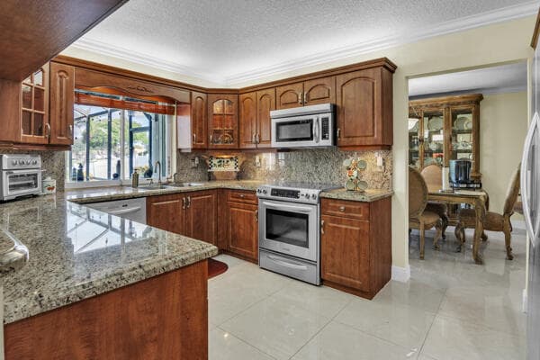 6431 Olde Moat Way, Davie, FL 33331 — photo 16 of 59