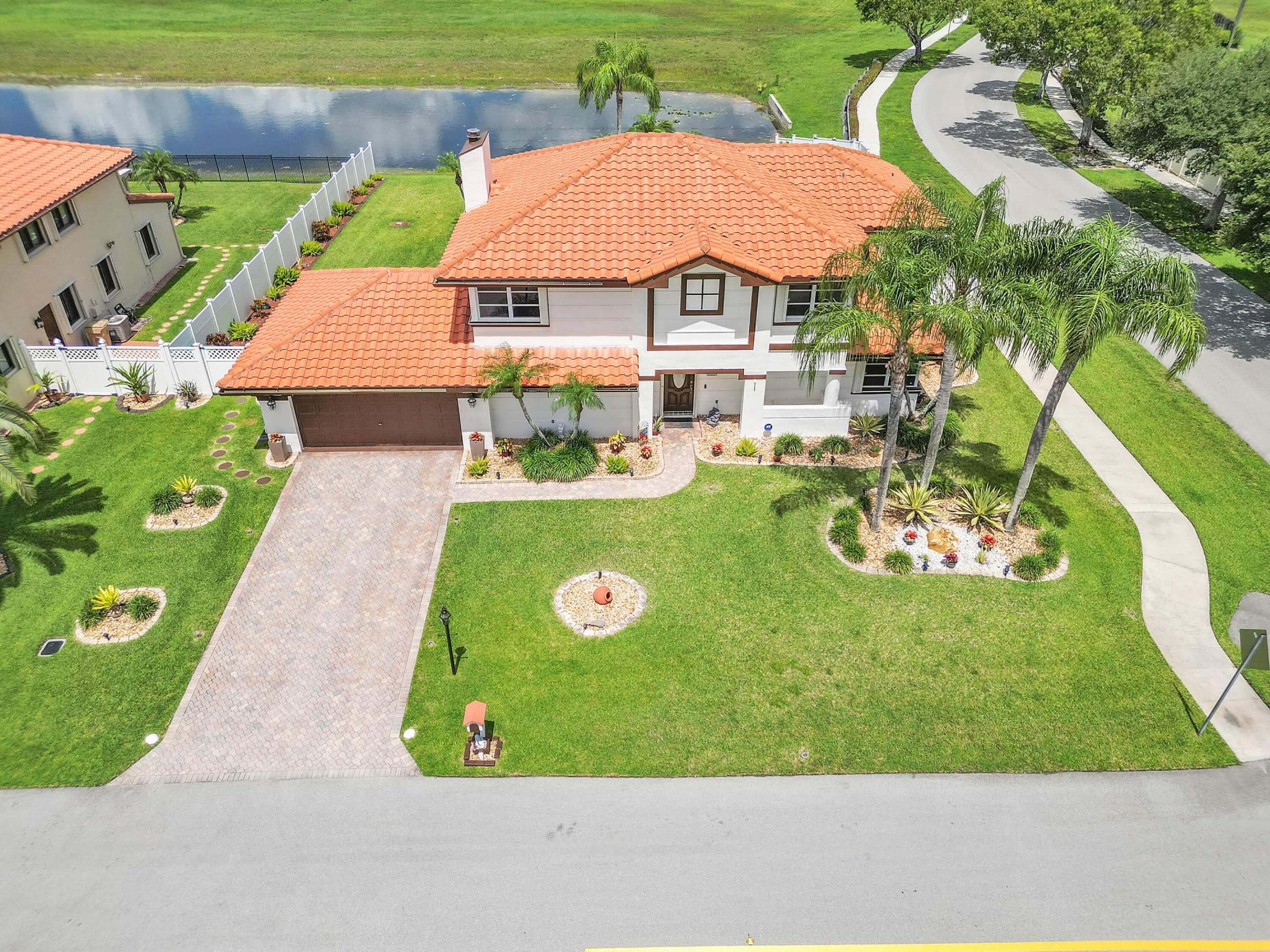 6431 Olde Moat Way, Davie, FL 33331 — photo 3 of 59