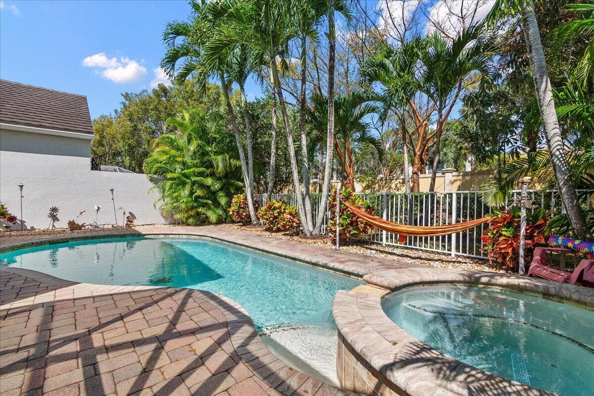 114 Lancaster Way, Royal Palm Beach, FL 33414 — photo 22 of 35