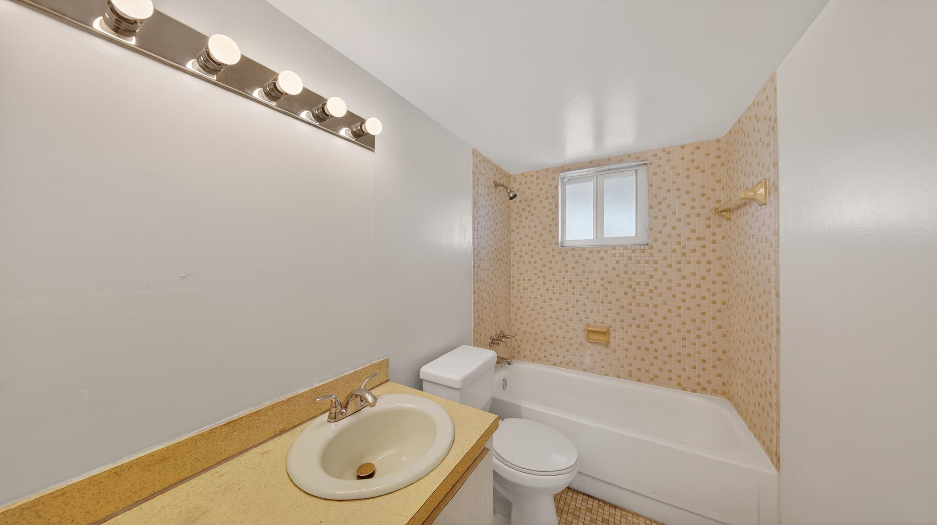 1100 NE 191st Street 44, Miami, FL 33179 — photo 18 of 29