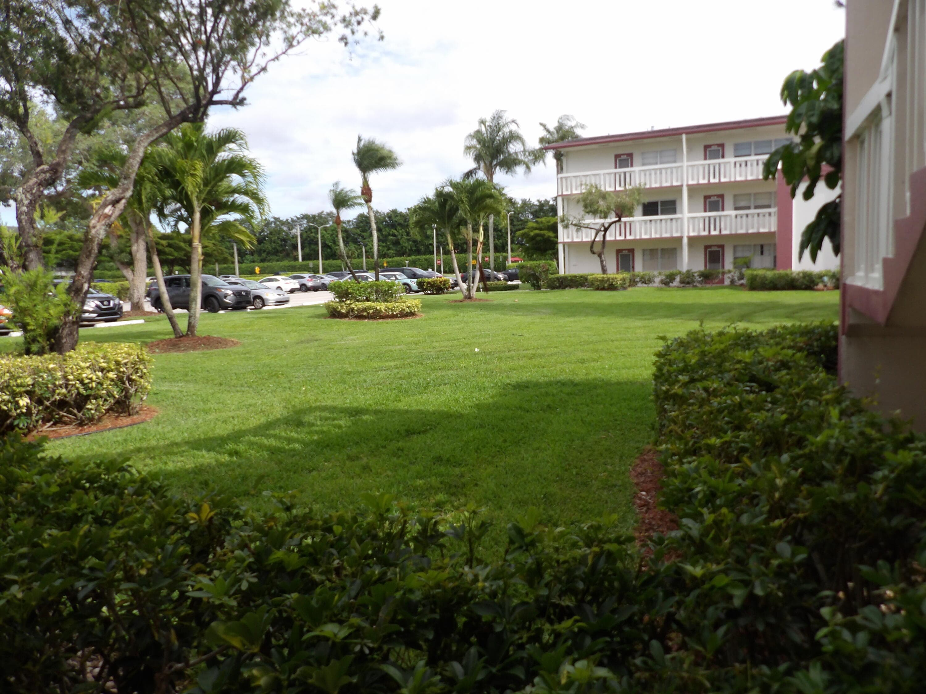195 Fanshaw Way E 195, Boca Raton, FL 33434 — photo 7 of 42