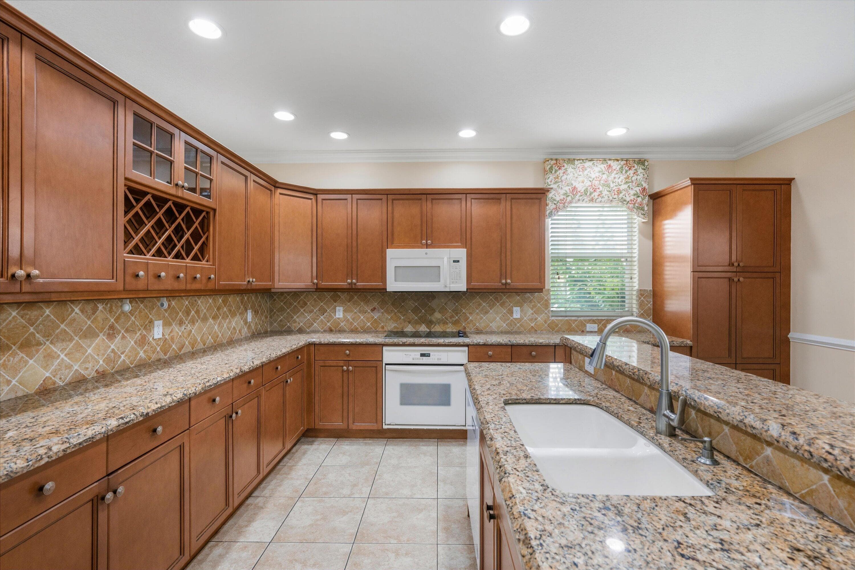 9100 Dupont Place, Wellington, FL 33414 — photo 14 of 46
