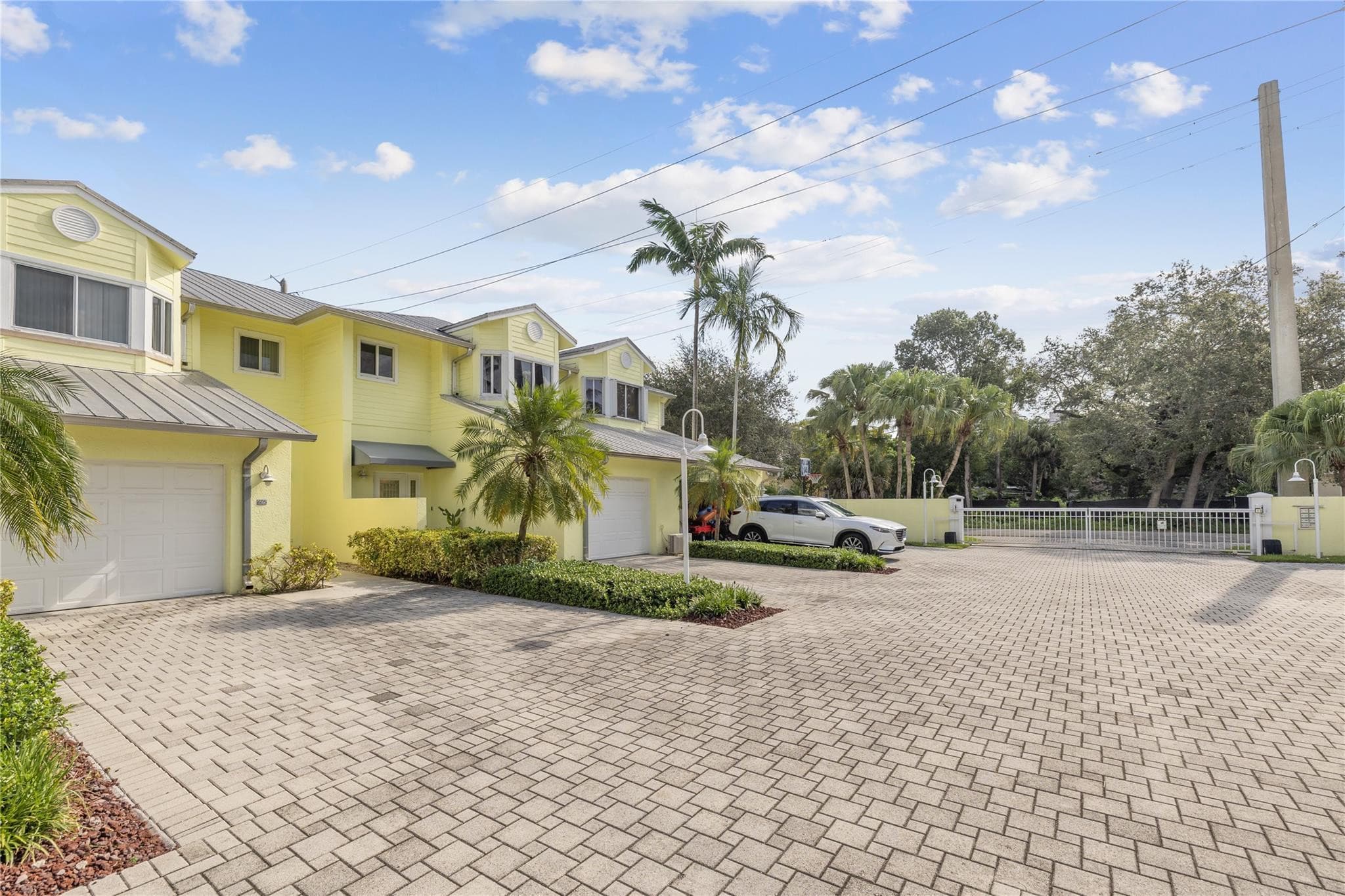603 SW 7th Avenue 11, Fort Lauderdale, FL 33315 — photo 5 of 39