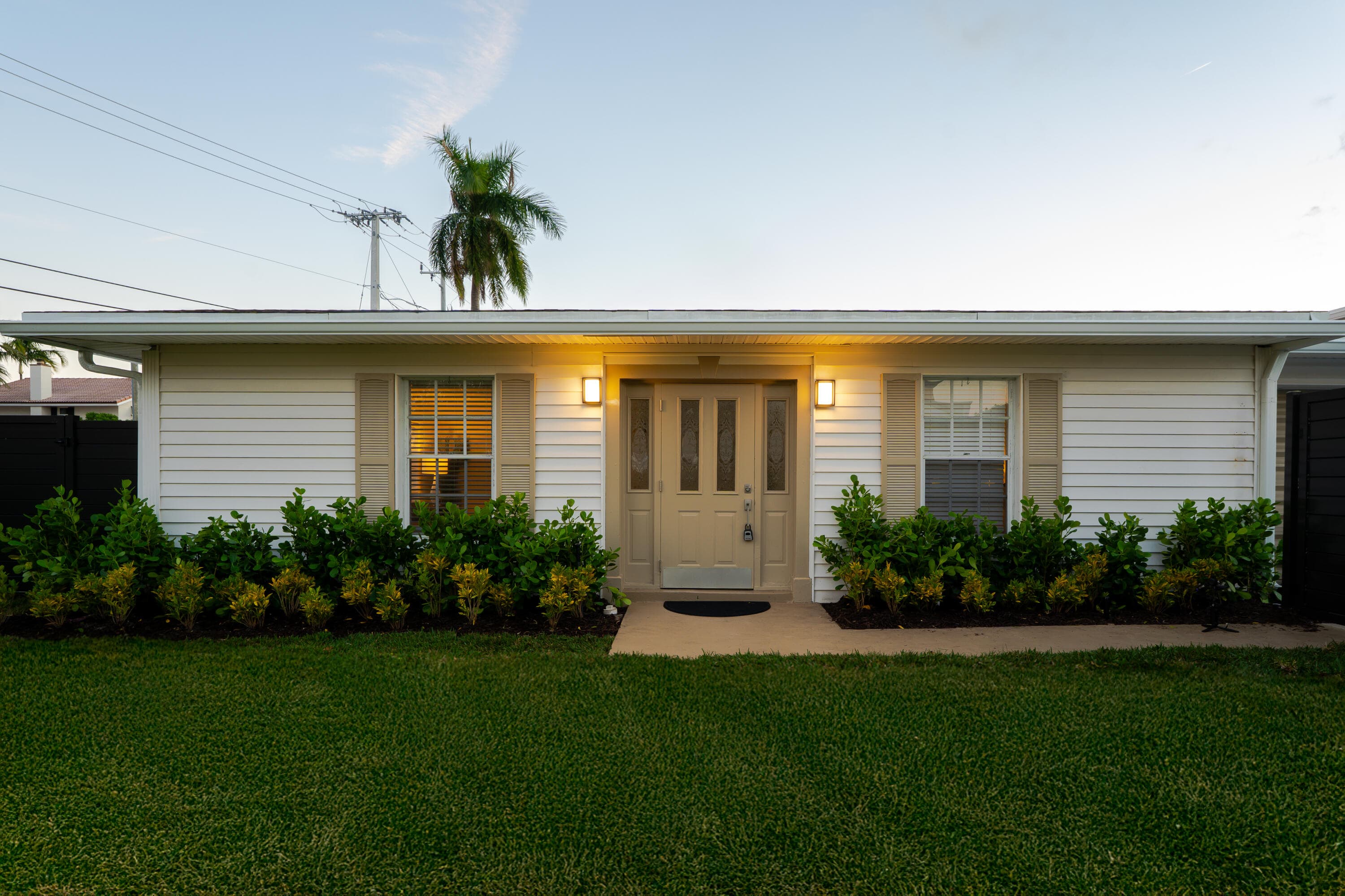 3199 NE 6th Drive, Boca Raton, FL 33431 — photo 6 of 49