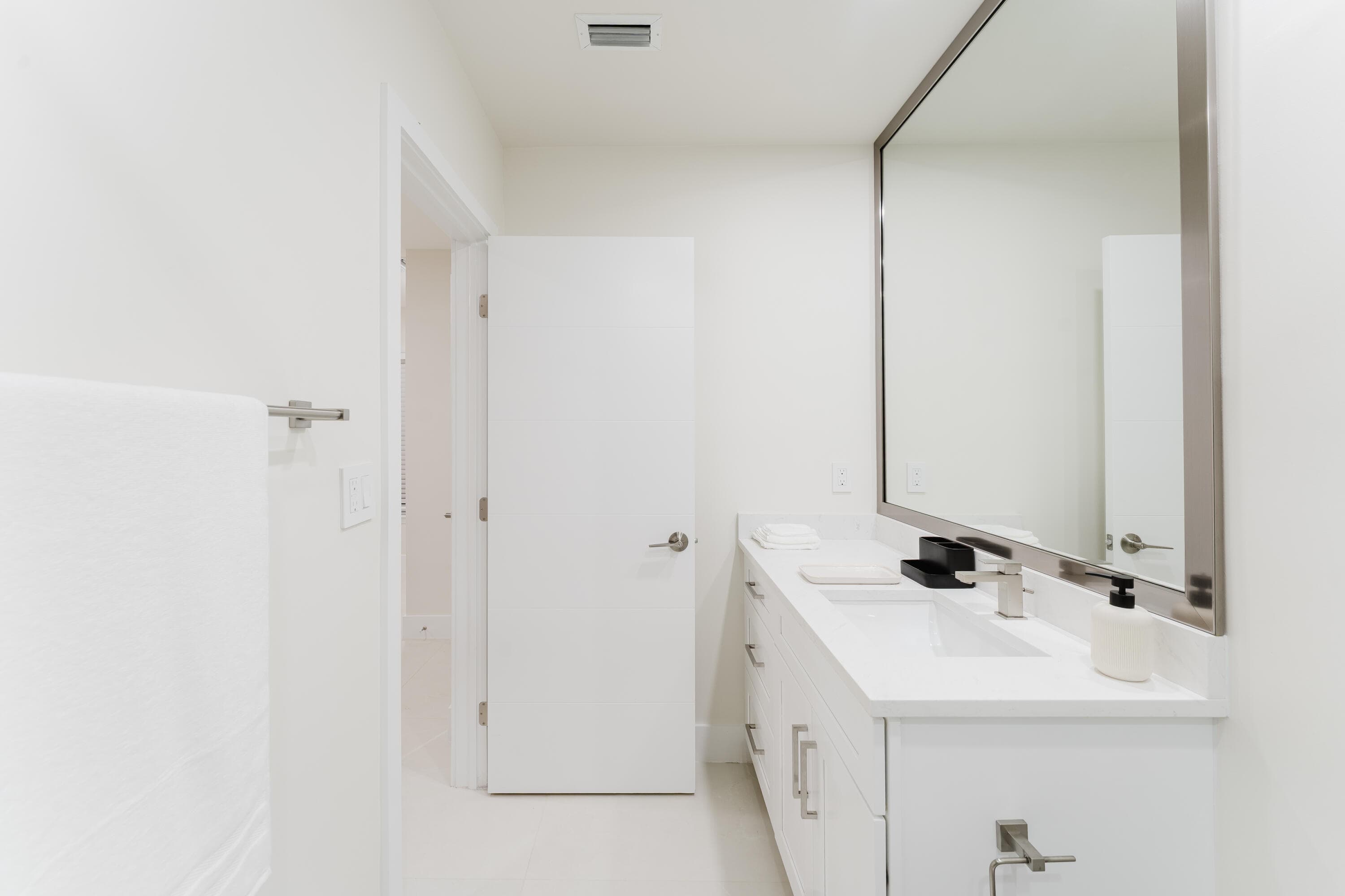 3199 NE 6th Drive, Boca Raton, FL 33431 — photo 30 of 49