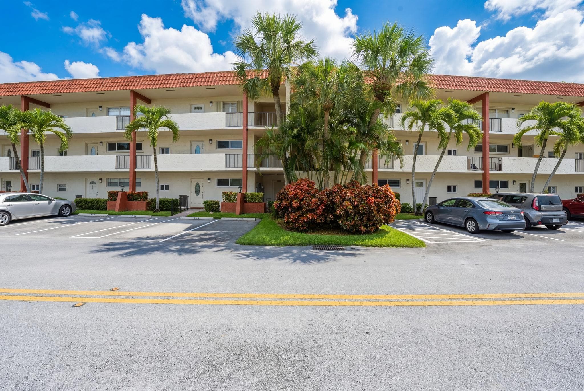 8970 S Hollybrook Boulevard 205, Pembroke Pines, FL 33025 — photo 25 of 50