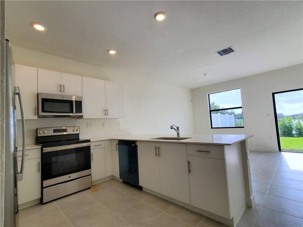 3216 W 114th Terrace, Hialeah, FL 33018 — photo 7 of 19