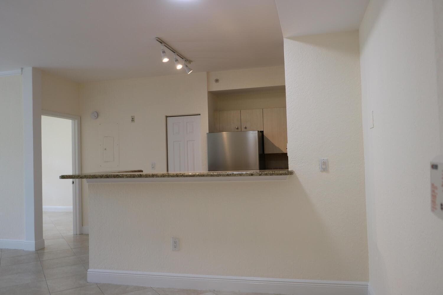 1803 N Flagler Drive 212, West Palm Beach, FL 33407 — photo 8 of 32