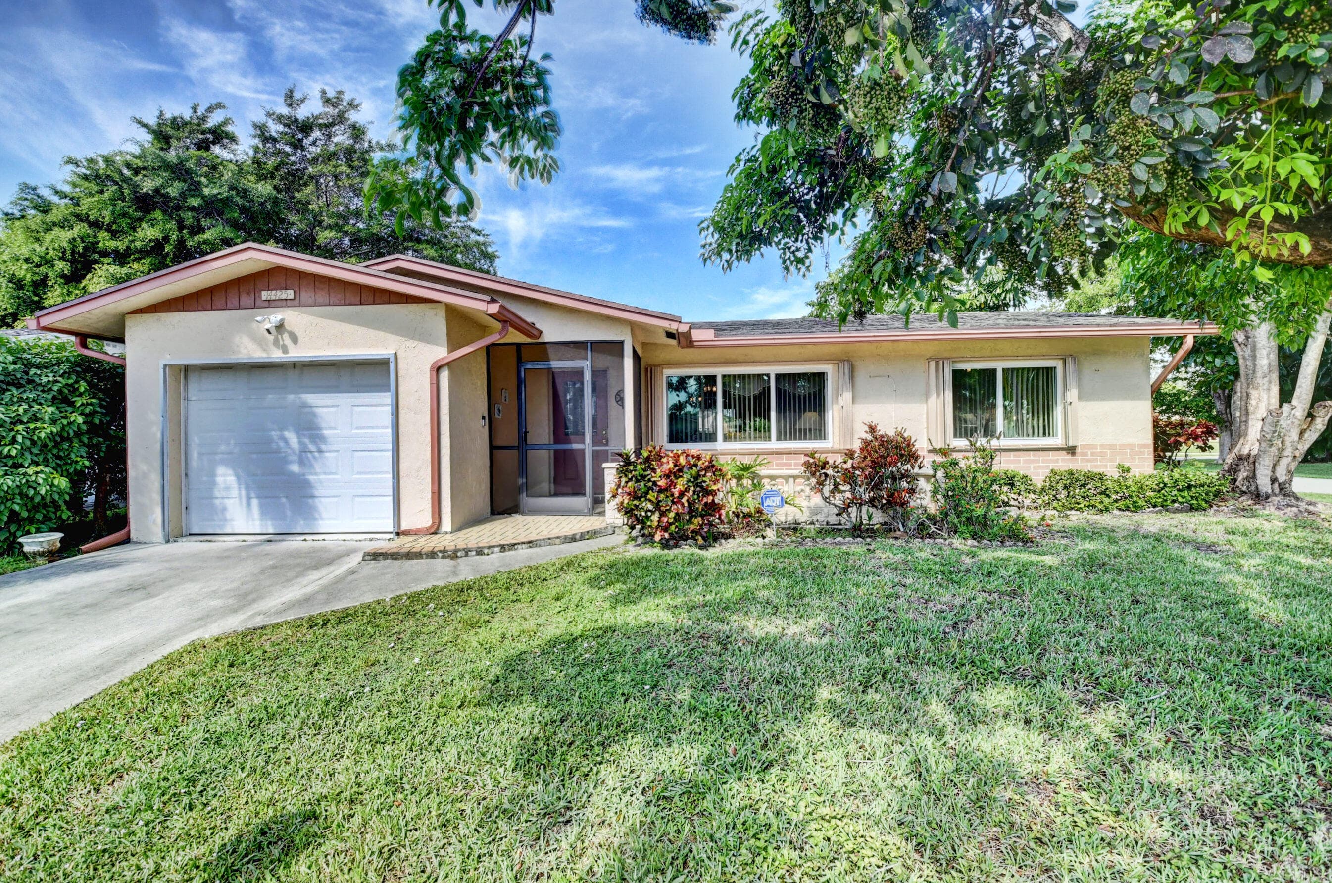 14425 Amapola Way, Delray Beach, FL 33484 — photo 1 of 34