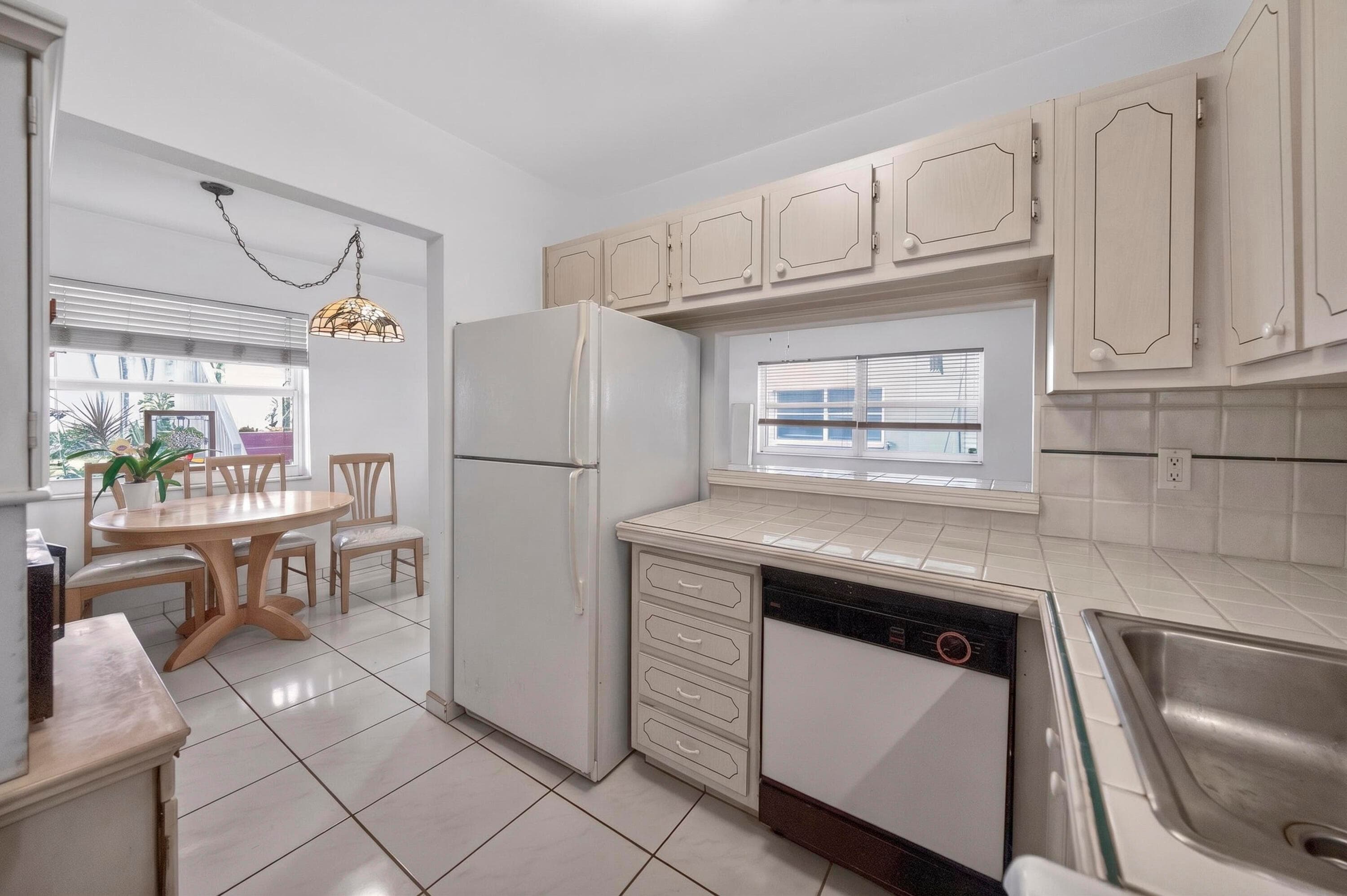 2918 Funston Street 35b, Hollywood, FL 33020 — photo 6 of 21