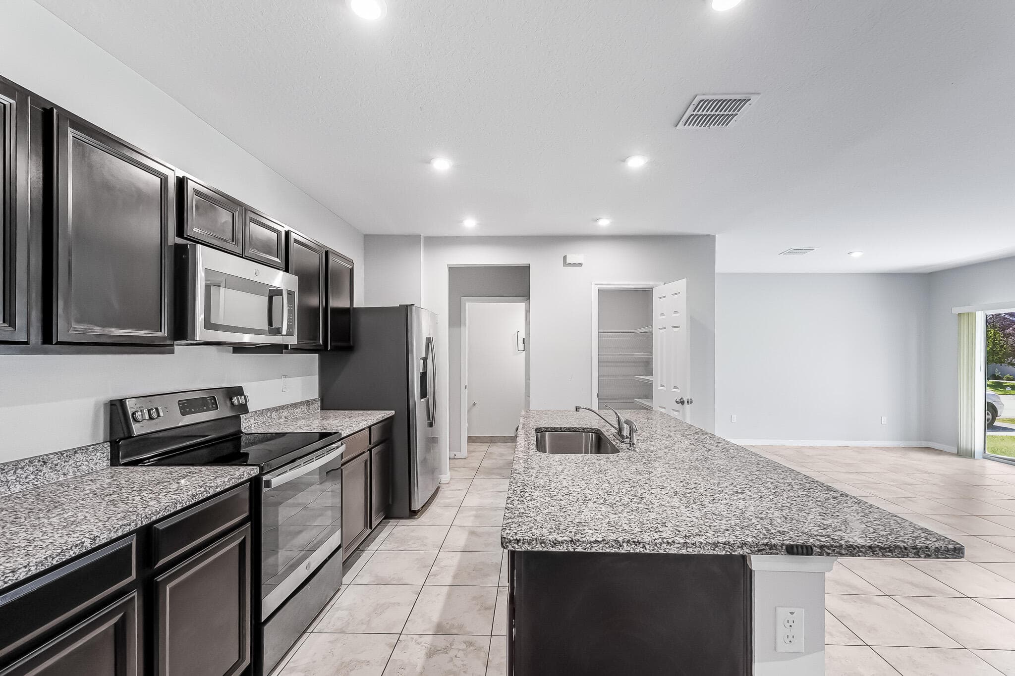 3351 Liberty Square Way, Fort Pierce, FL 34982 — photo 13 of 39