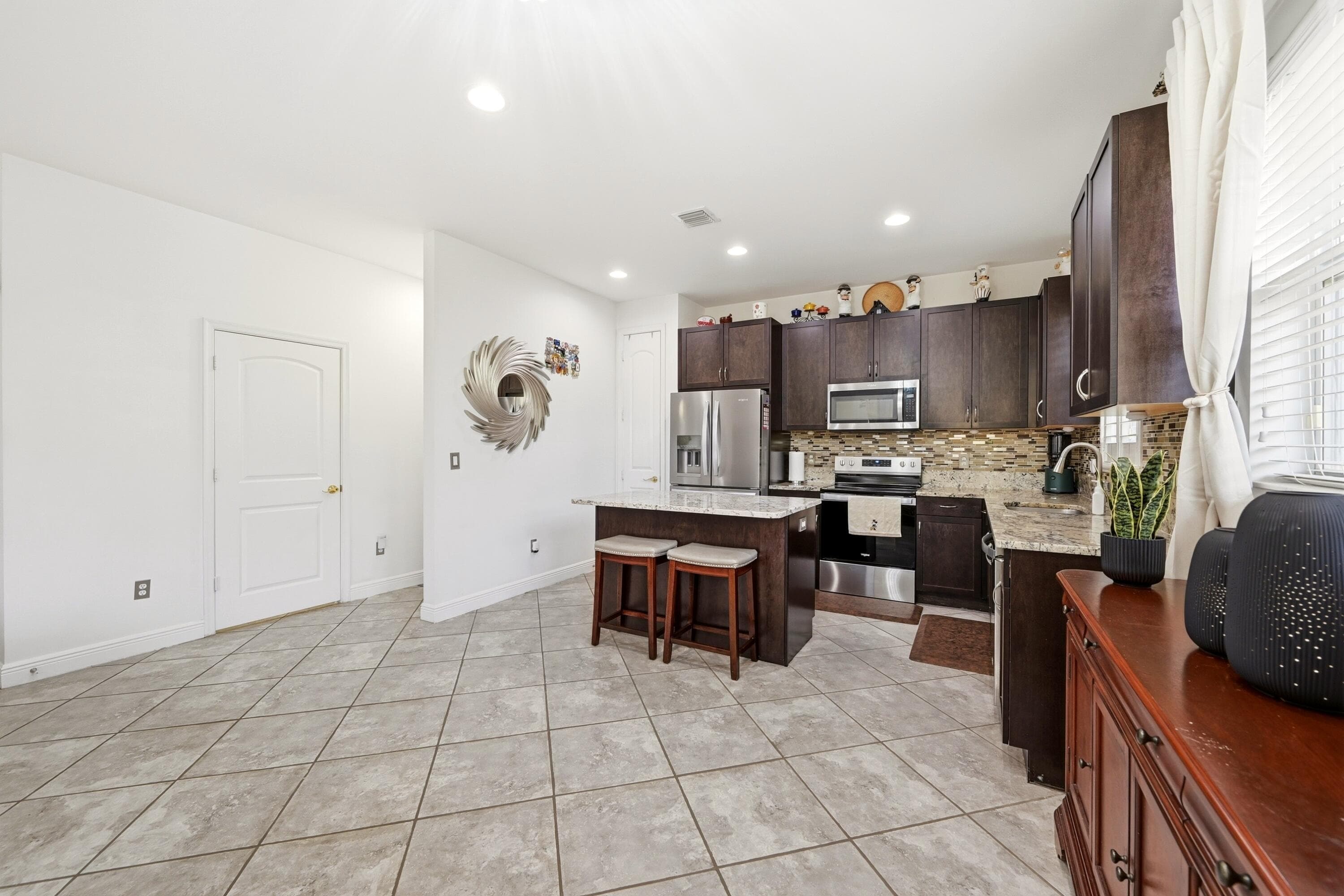 6993 Pines Circle, Coconut Creek, FL 33073 — photo 8 of 29