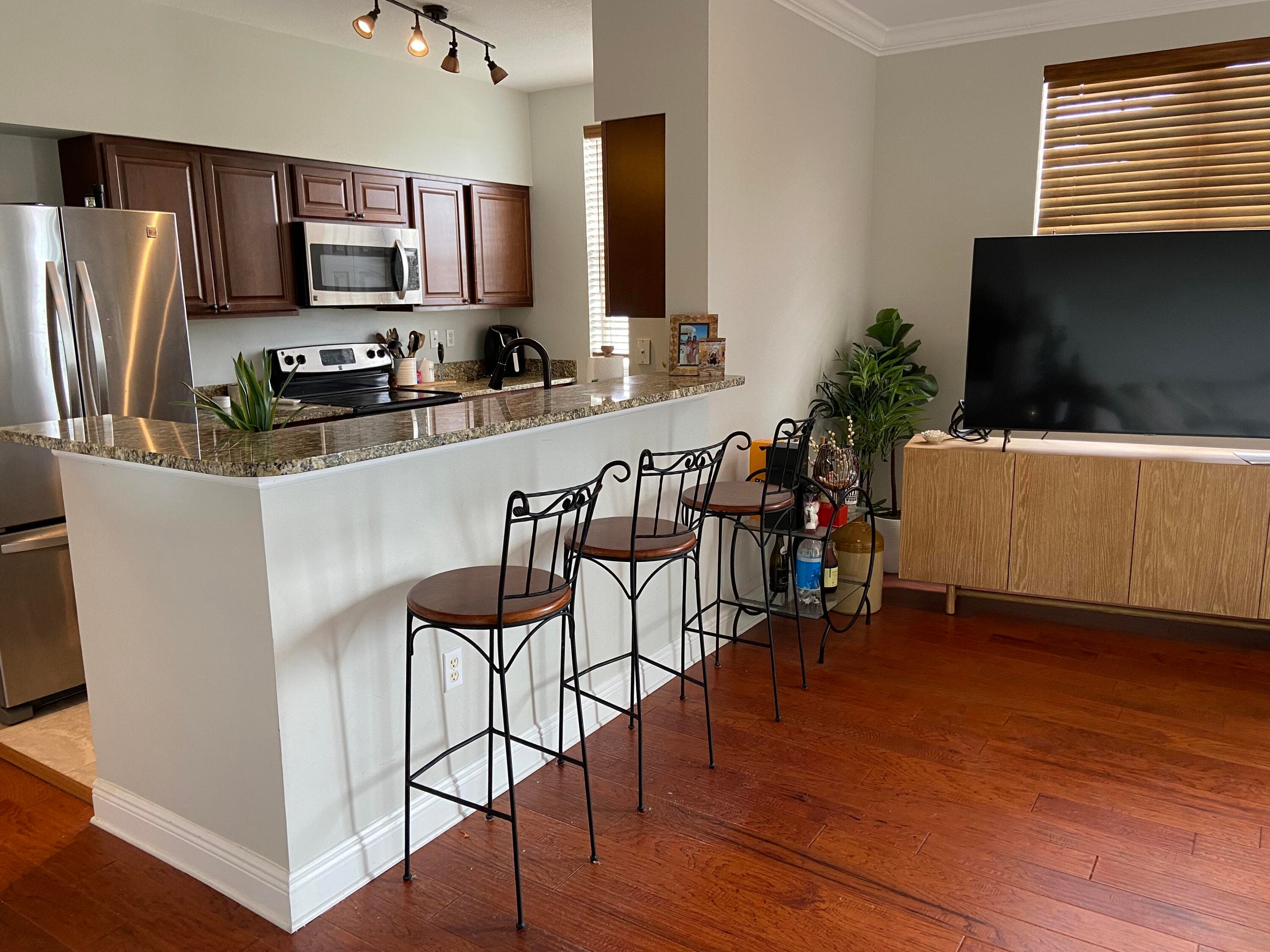 616 Clearwater Park Road 512, West Palm Beach, FL 33401 — photo 4 of 33