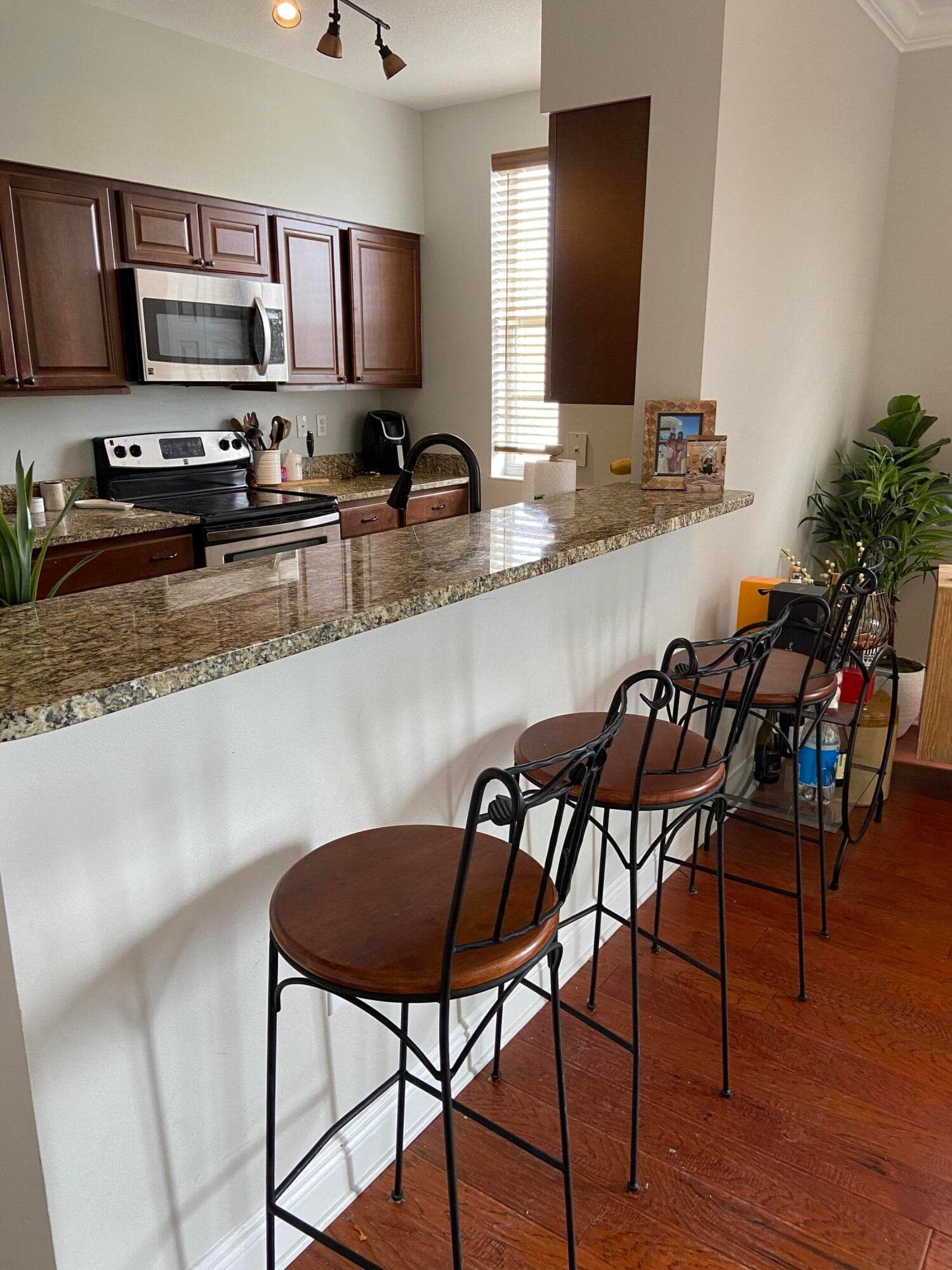 616 Clearwater Park Road 512, West Palm Beach, FL 33401 — photo 5 of 33