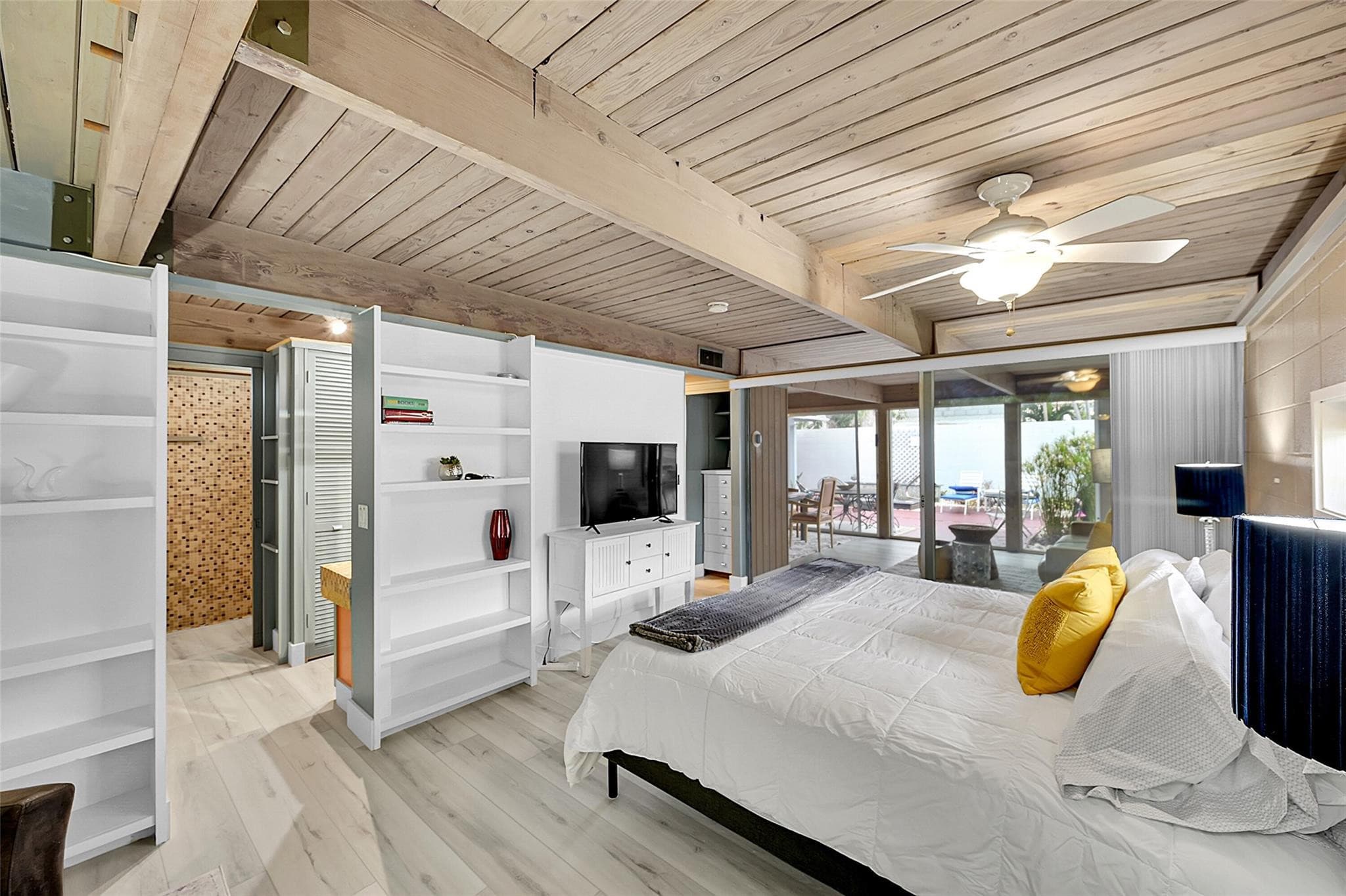 234 Pine Avenue, Lauderdale-By-The-Sea, FL 33308 — photo 14 of 32