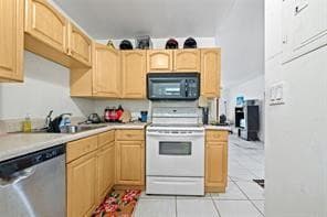 504 Gardens Drive 203, Pompano Beach, FL 33069 — photo 1 of 31
