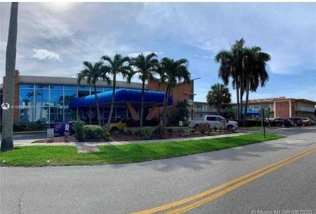 26 Diplomat Parkway 2280, Hallandale, FL 33009 — photo 2 of 15