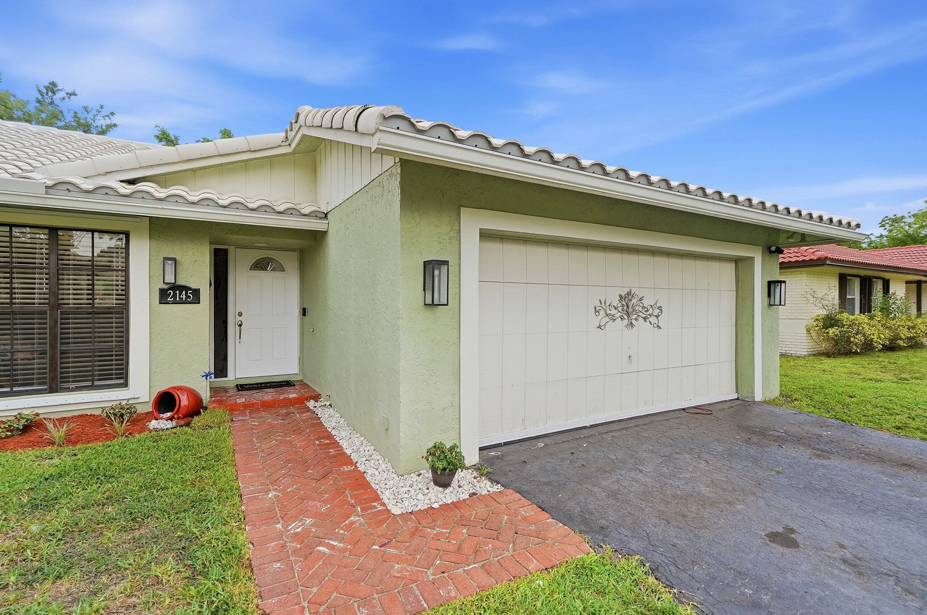 2145 NW 85th Lane, Coral Springs, FL 33071 — photo 4 of 38
