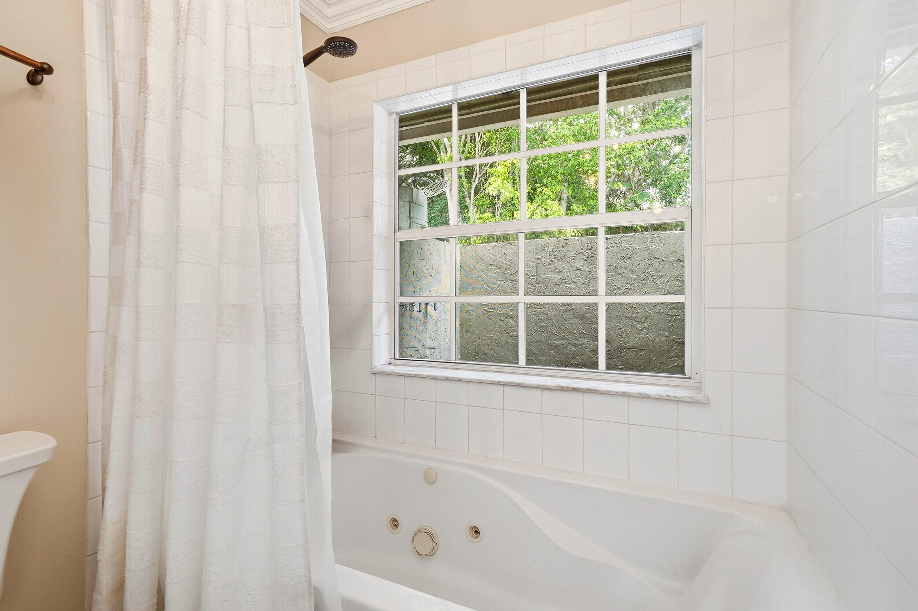 2145 NW 85th Lane, Coral Springs, FL 33071 — photo 13 of 38