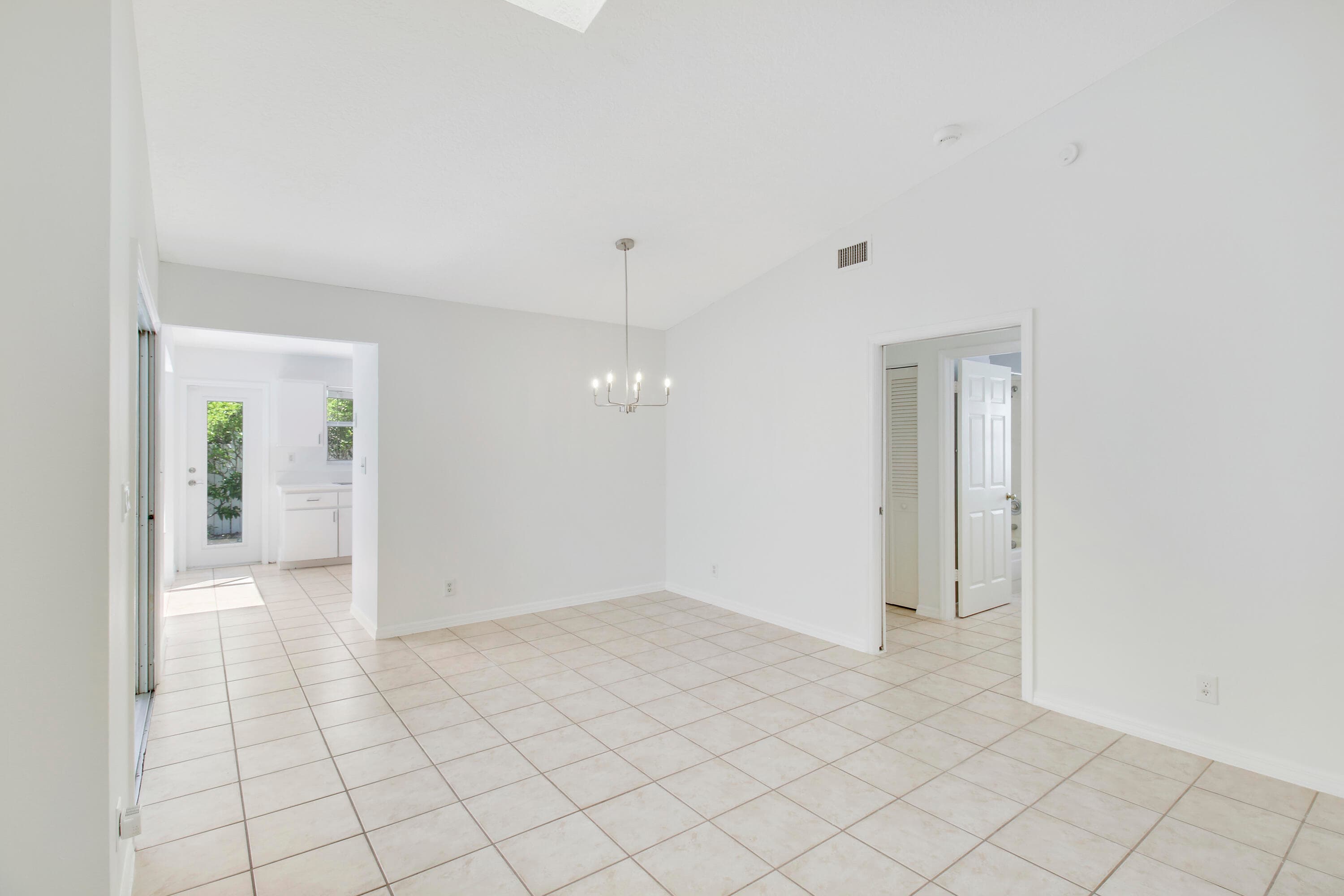 6118 Barbara Street, Jupiter, FL 33458 — photo 7 of 30