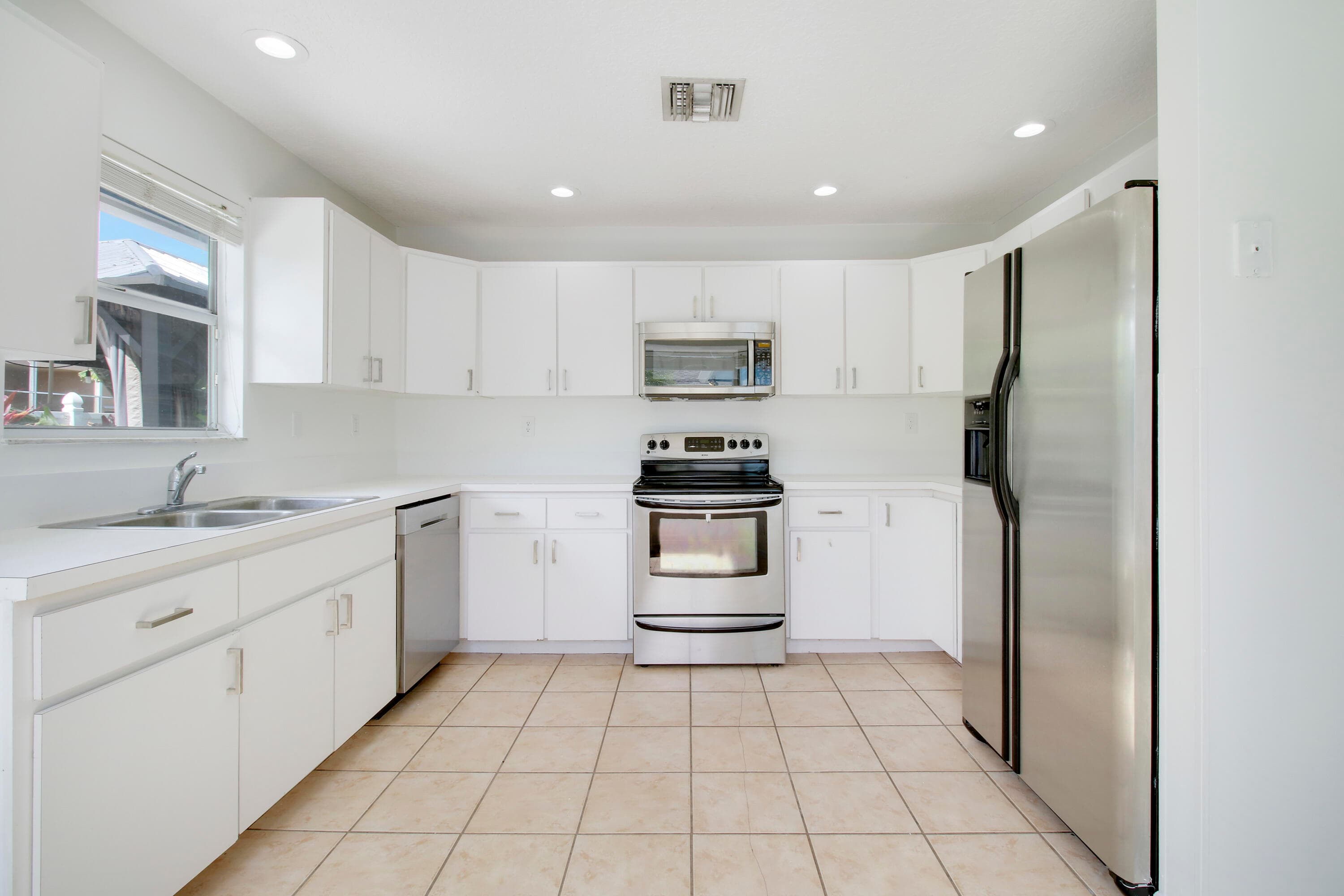 6118 Barbara Street, Jupiter, FL 33458 — photo 12 of 30