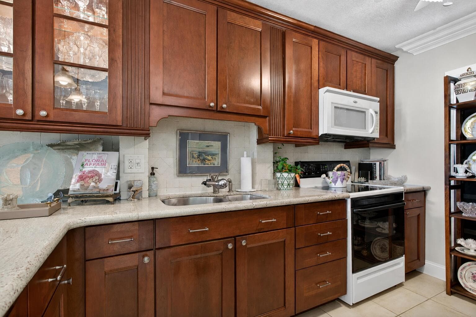 800 Pine Drive 13, Pompano Beach, FL 33060 — photo 7 of 28