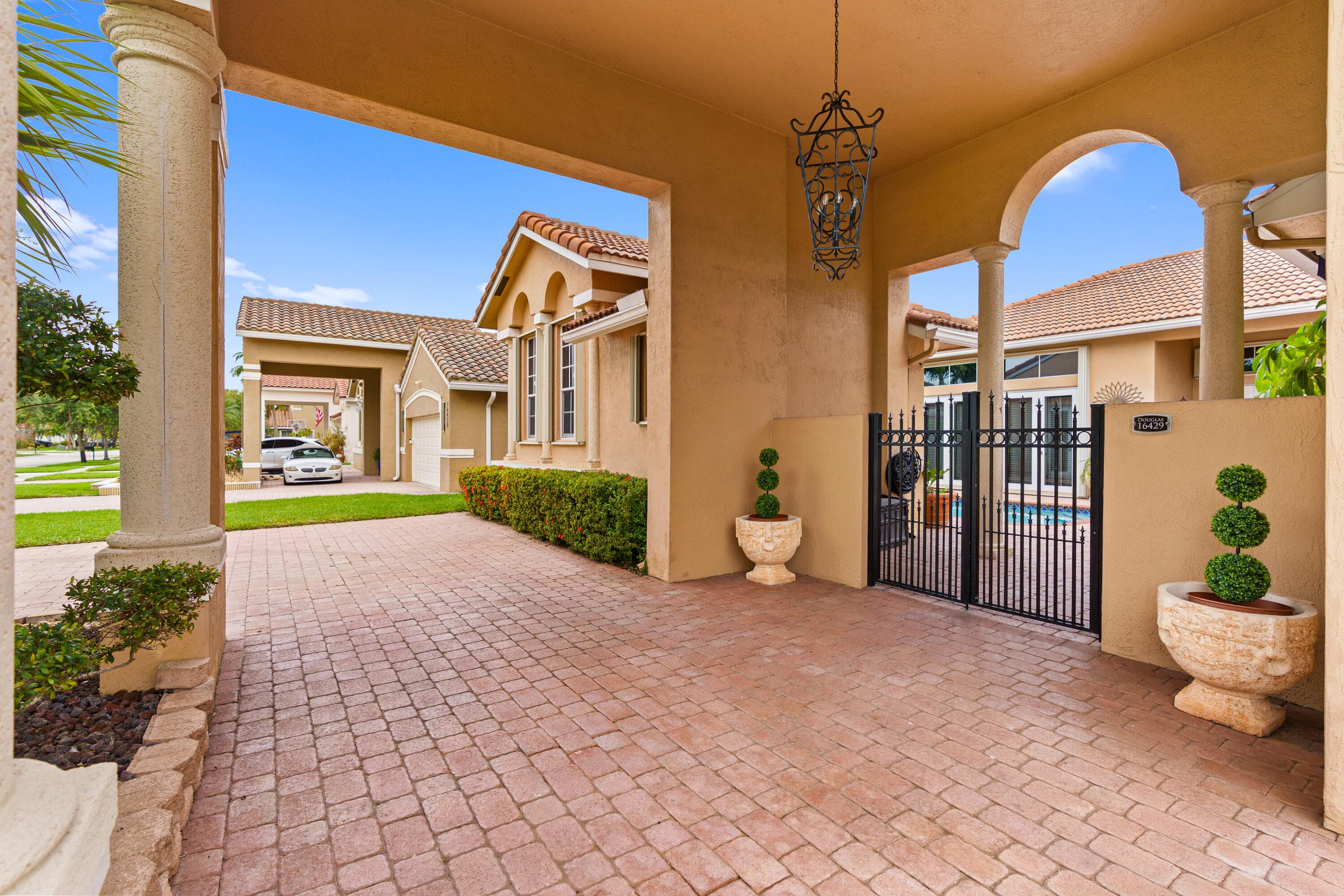 16429 NW 16th Street, Pembroke Pines, FL 33028 — photo 4 of 73