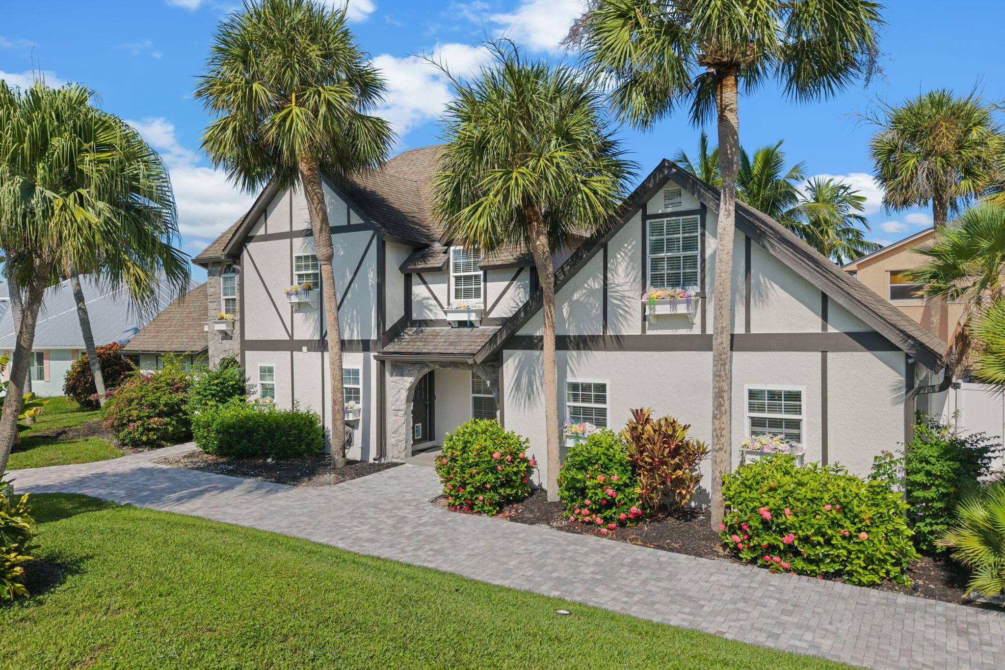 121 Queen Eugenia Court, Hutchinson Island, FL 34949 — photo 8 of 47