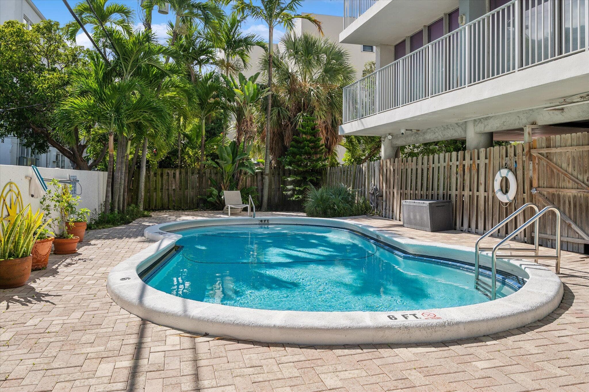 524 Orton Avenue 201, Fort Lauderdale, FL 33304 — photo 12 of 14