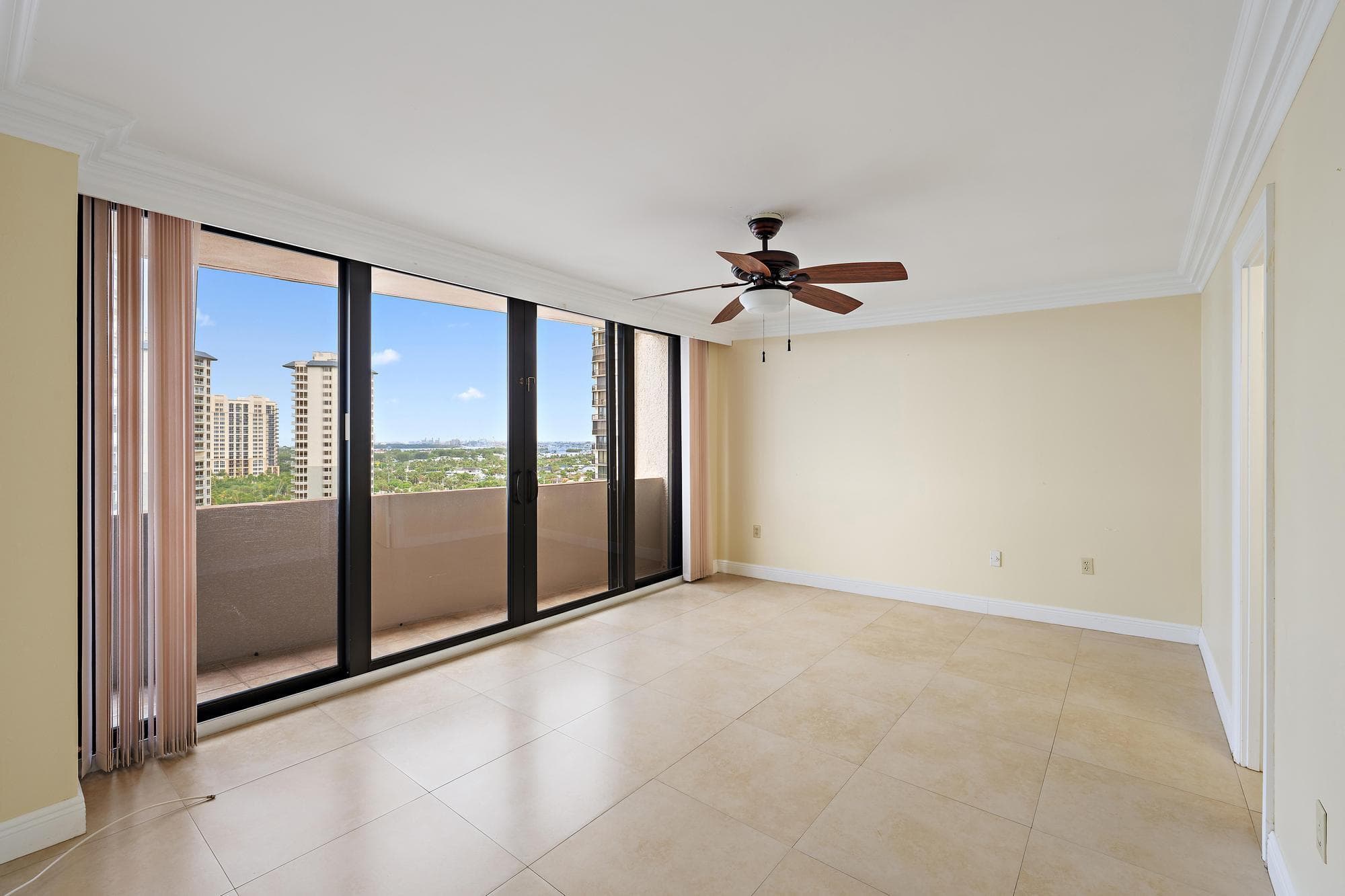 4200 N Ocean Drive 1-1404, Singer Island, FL 33404 — photo 13 of 42
