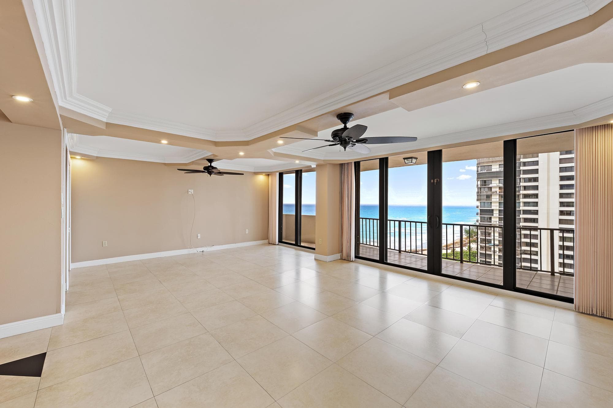4200 N Ocean Drive 1-1404, Singer Island, FL 33404 — photo 5 of 42