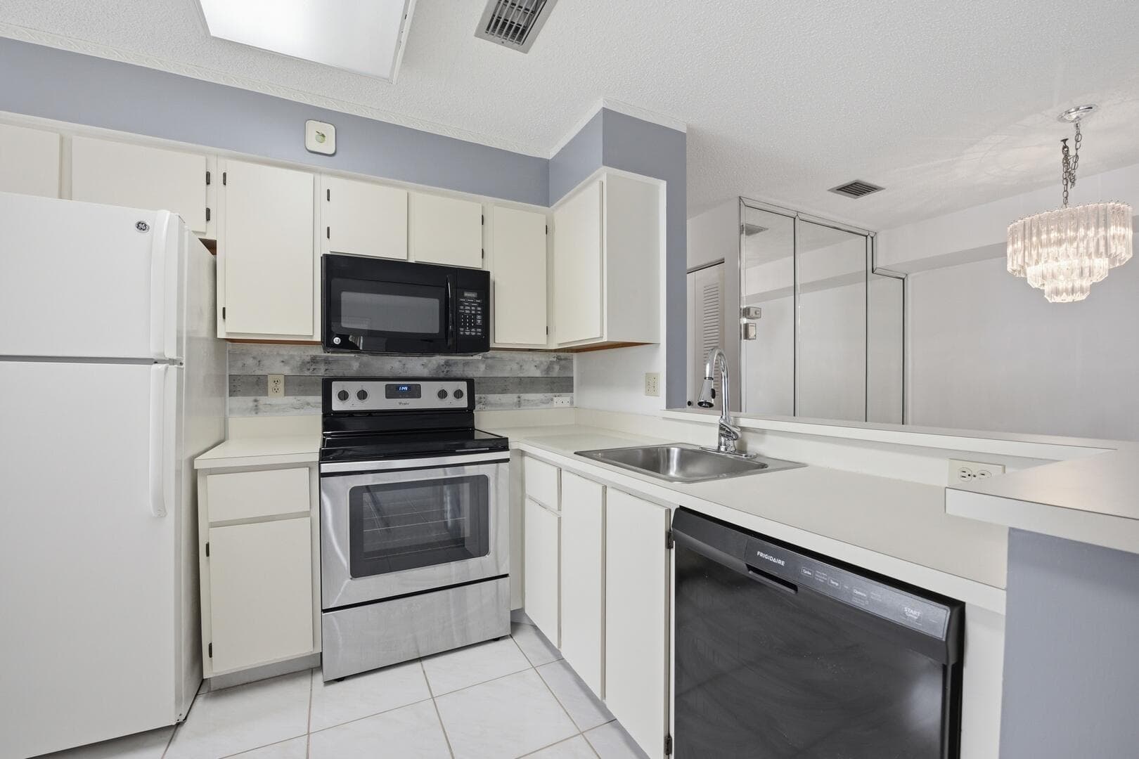 14898 Wedgefield Drive 208, Delray Beach, FL 33446 — photo 7 of 23