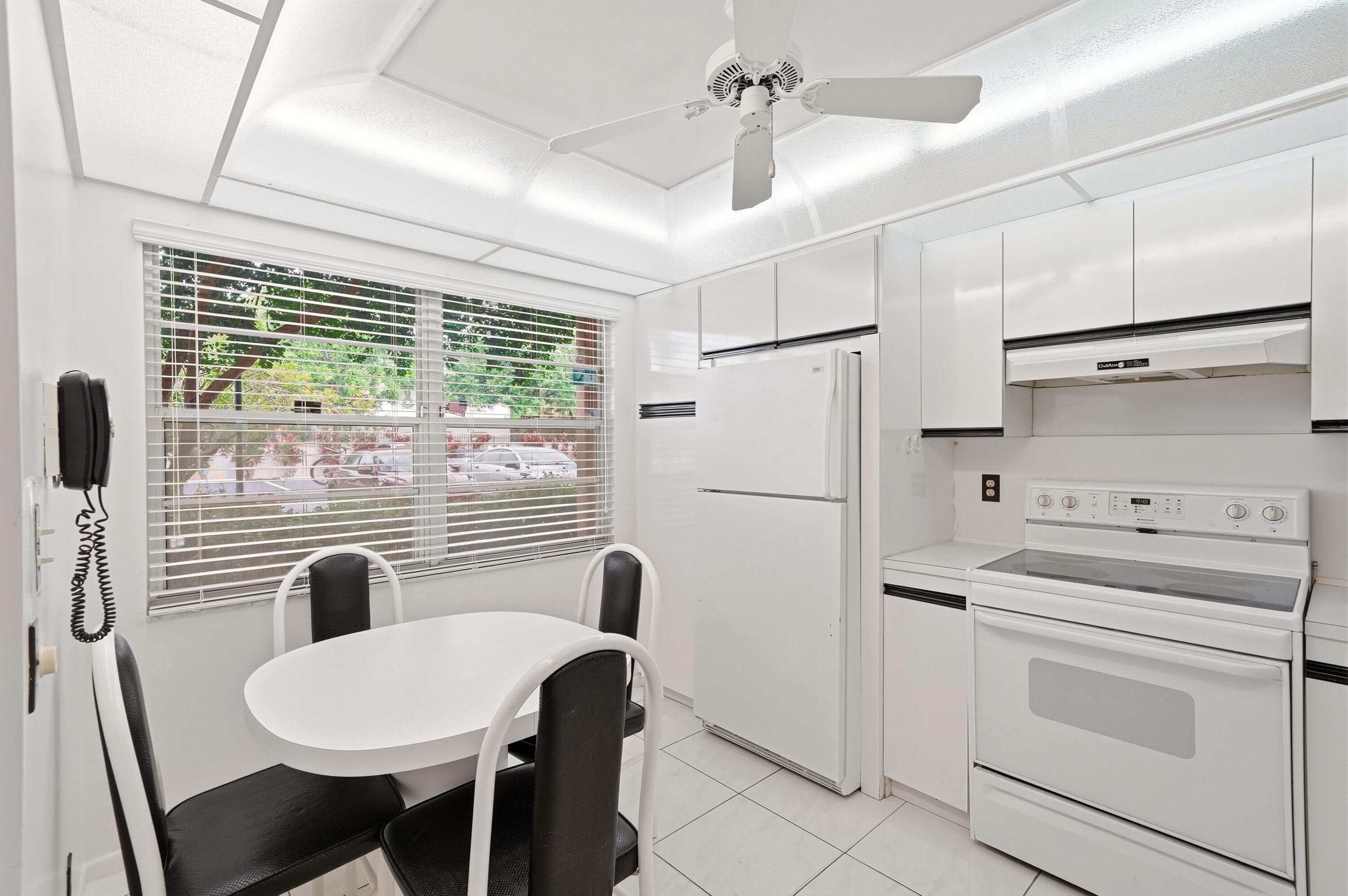2302 Lucaya Lane E1, Coconut Creek, FL 33066 — photo 9 of 32