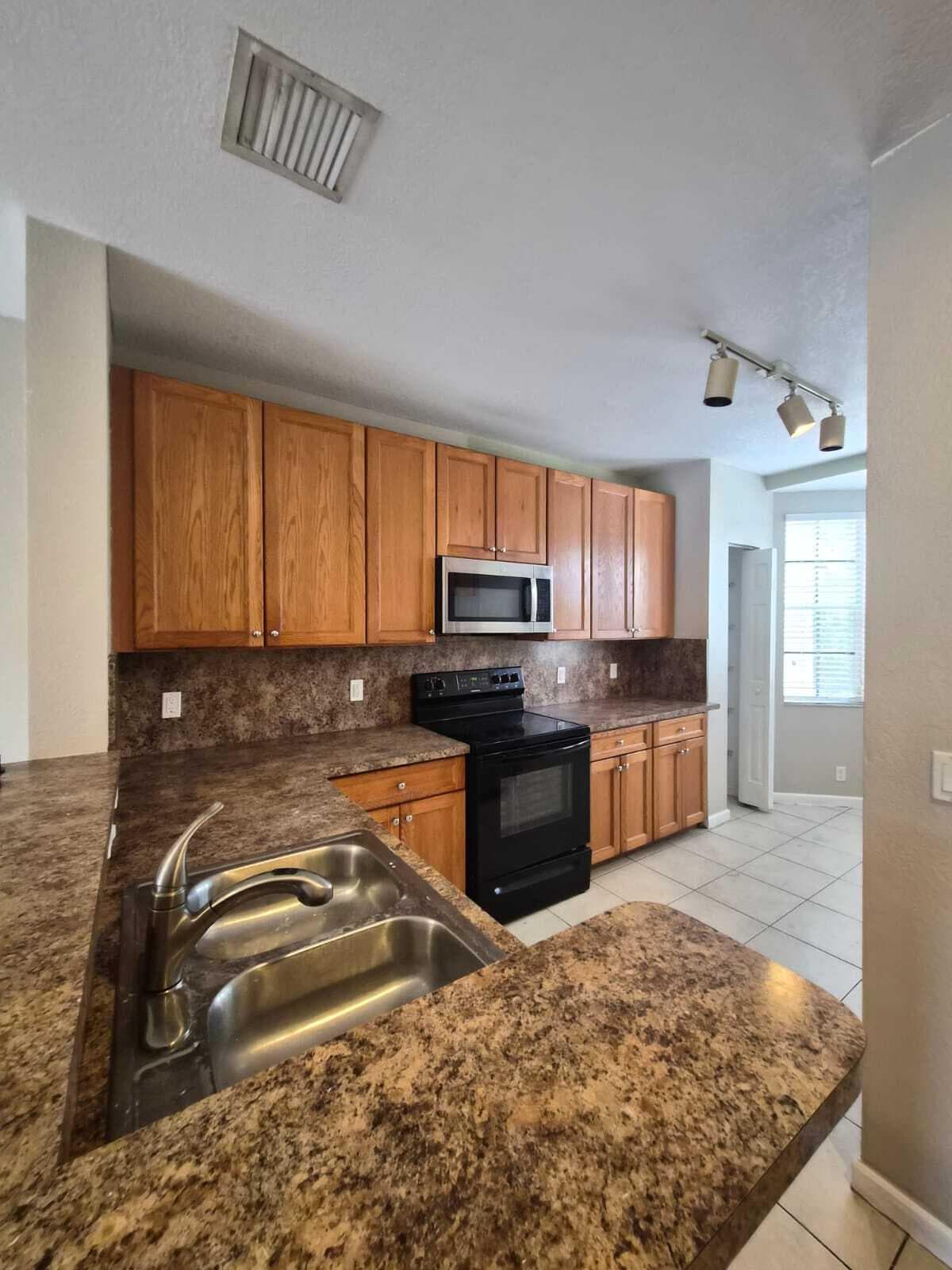 1710 NE 6th Street 1308, Boynton Beach, FL 33435 — photo 3 of 21