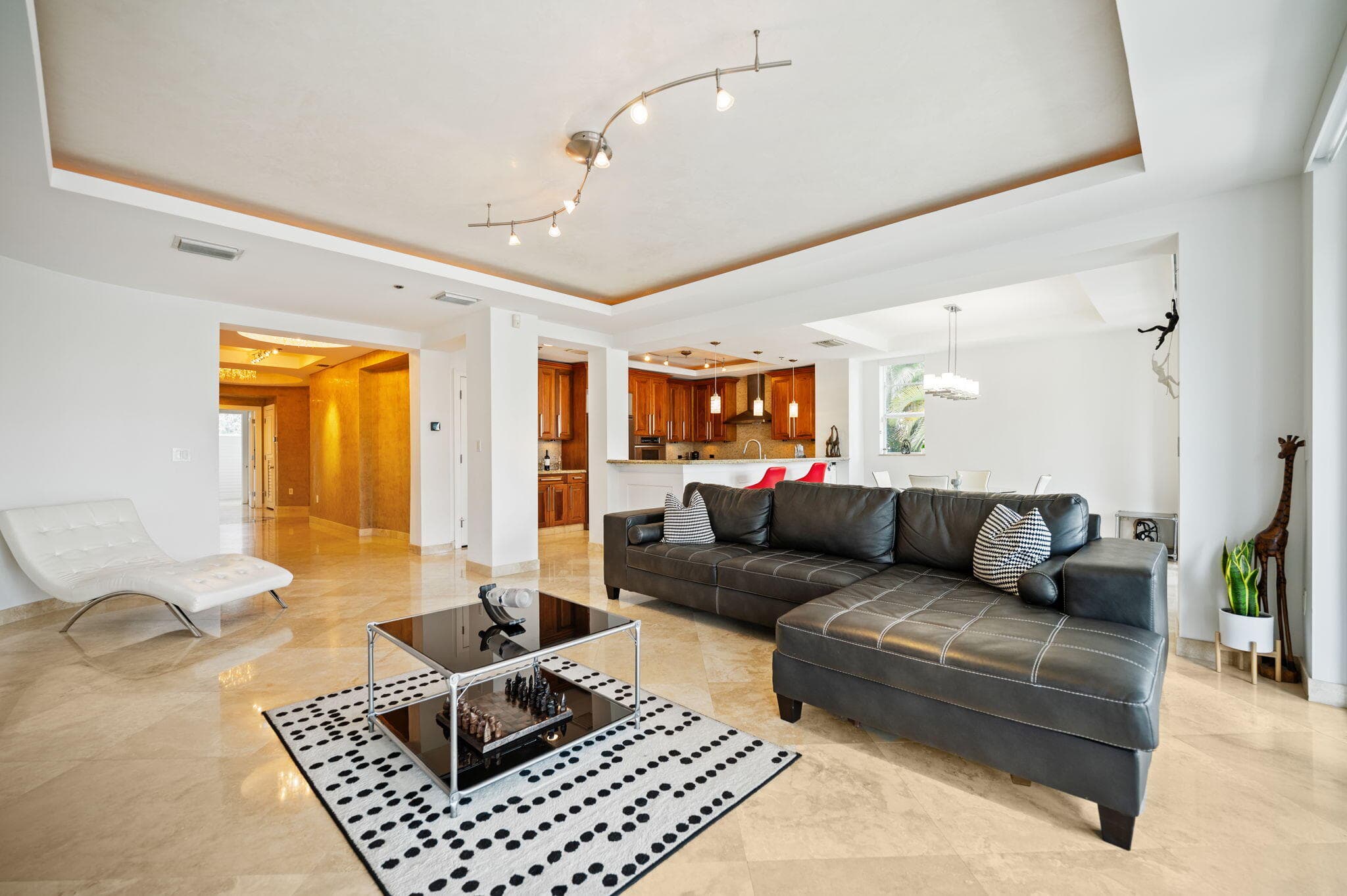 48 Hendricks Isle 2a-a, Fort Lauderdale, FL 33301 — photo 9 of 38