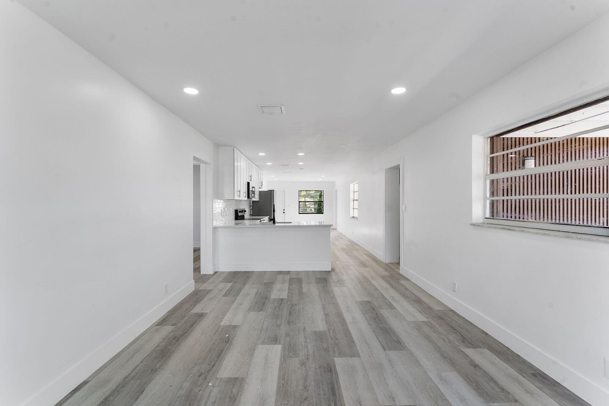 481 NW 2nd Terrace, Deerfield Beach, FL 33441 — photo 4 of 10