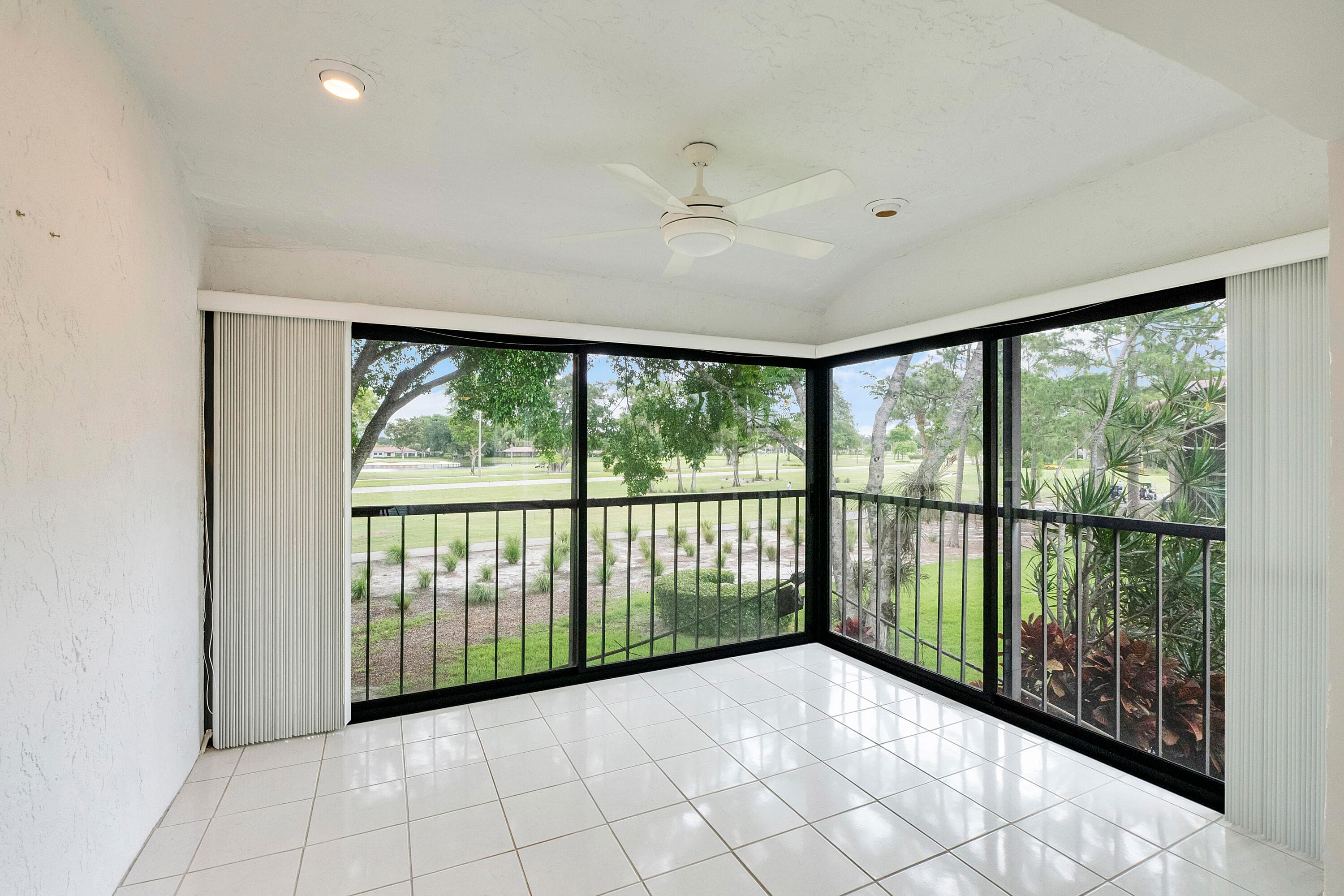 21852 Arriba 6-h, Boca Raton, FL 33433 — photo 4 of 42
