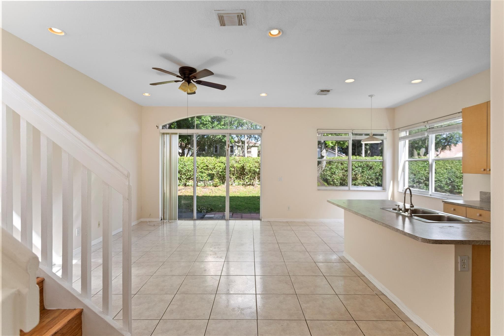 2215 NW 76th Terrace, Pembroke Pines, FL 33024 — photo 17 of 70