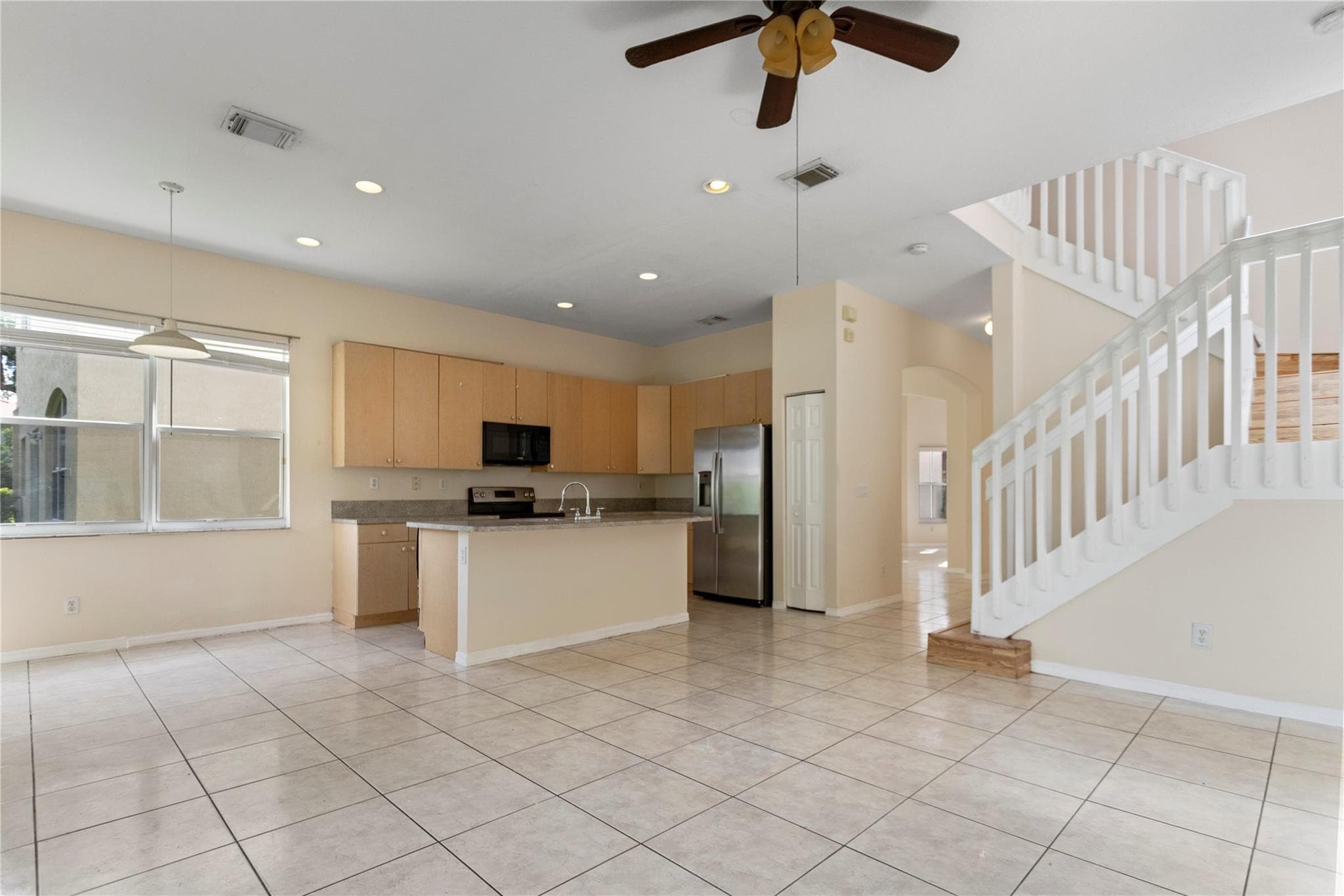 2215 NW 76th Terrace, Pembroke Pines, FL 33024 — photo 19 of 70