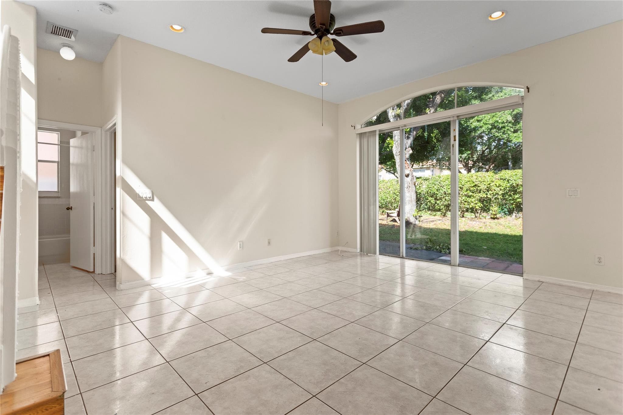2215 NW 76th Terrace, Pembroke Pines, FL 33024 — photo 23 of 70