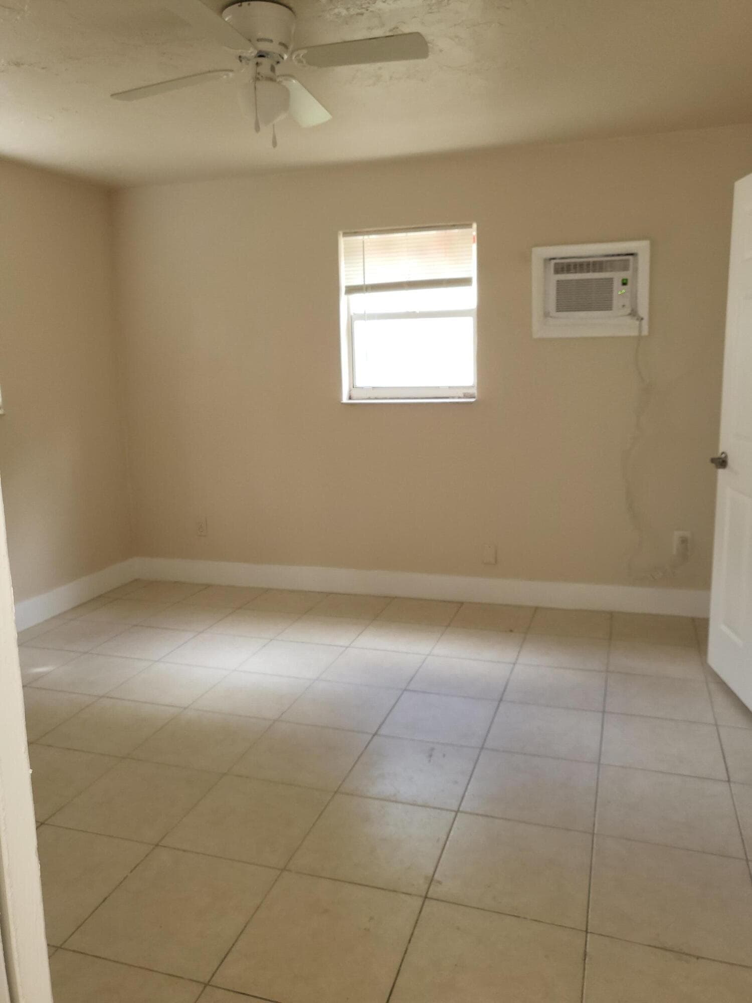 224 N 57th Avenue 1-3, Hollywood, FL 33021 — photo 7 of 7